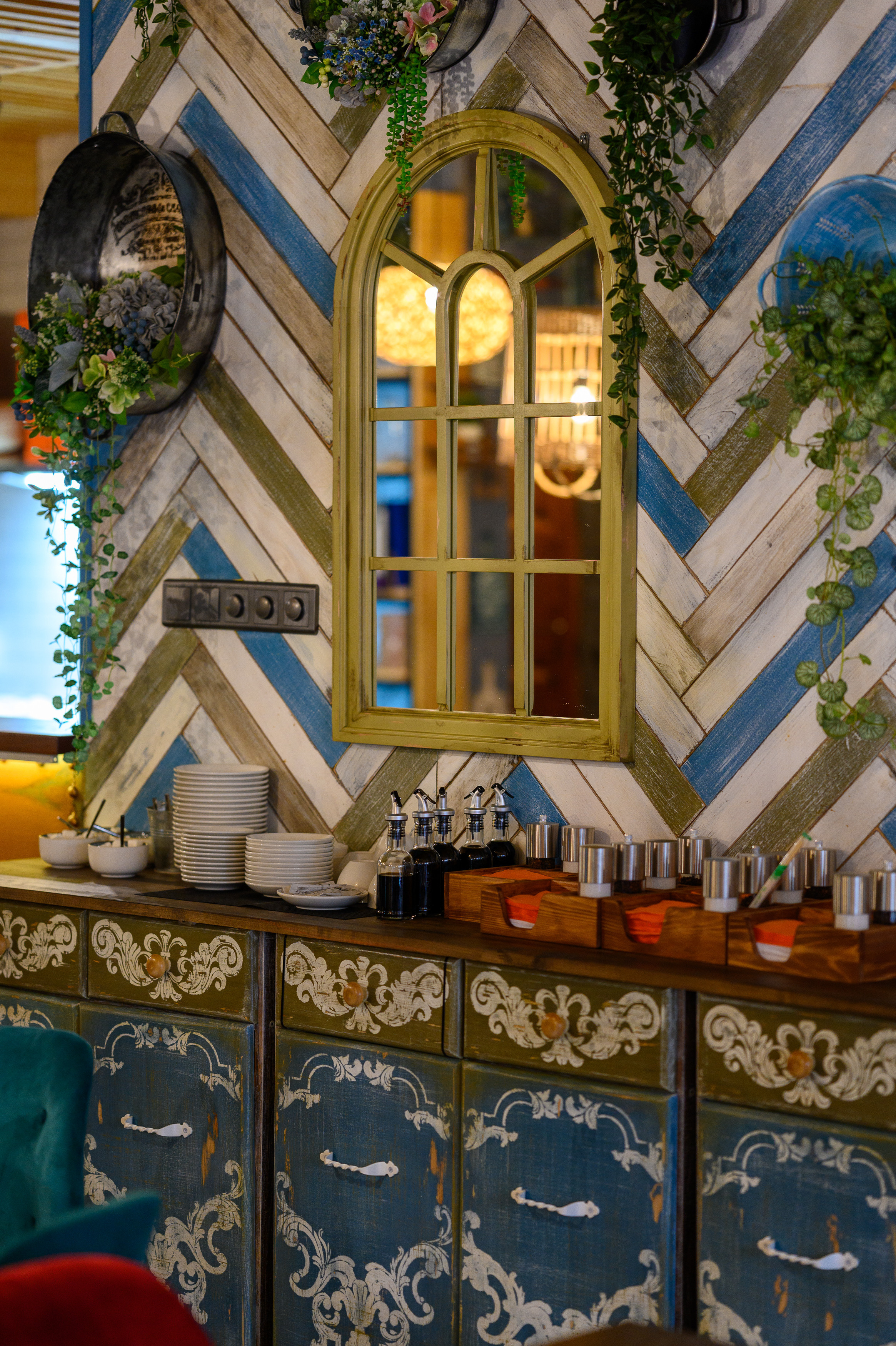 Ресторан Big Size Roll. Интерьерный фотограф в Сочи Элина Габриелян