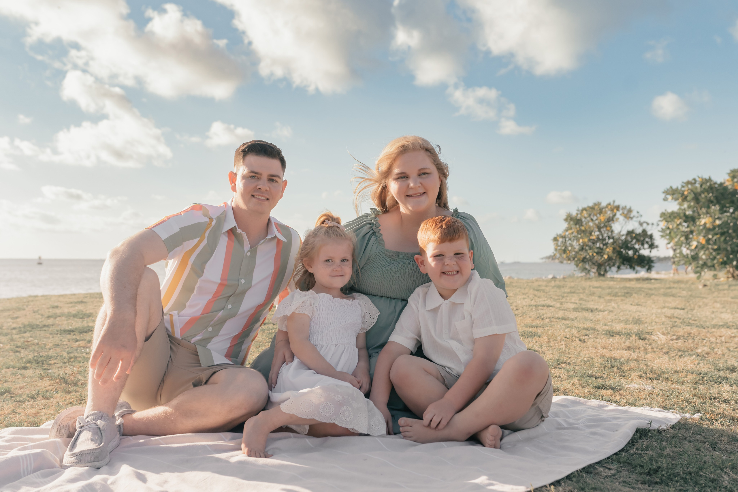 Ronni and her family. Gaukhar Baimagambet — Photographer and Videographer