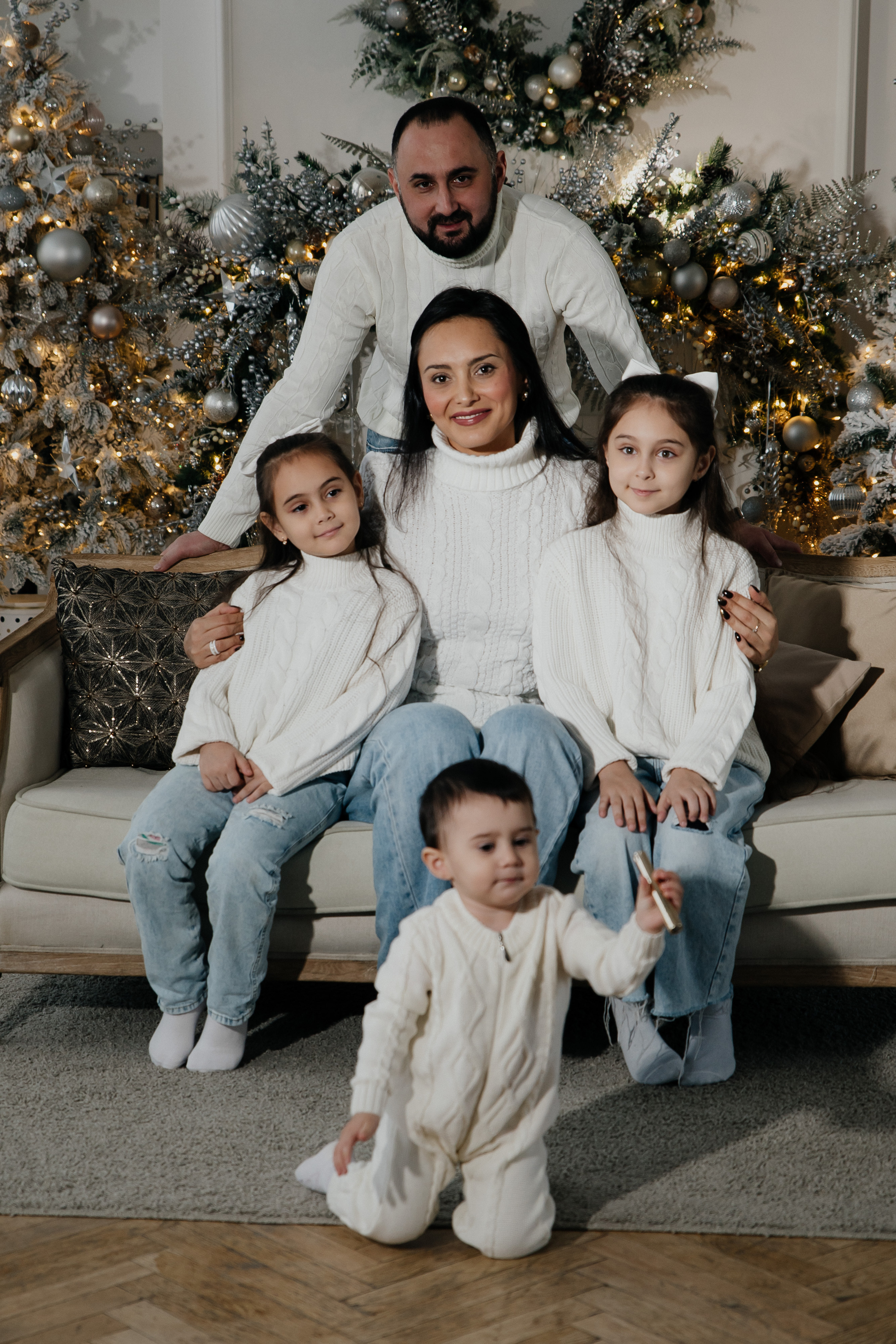 СЕМЕЙНАЯ НОВОГОДНЯЯ ФОТОСЕССИЯ СЕМЬЯ ГУСЕЙНОВЫХ. Саенко Людмила Фотограф из Тулы