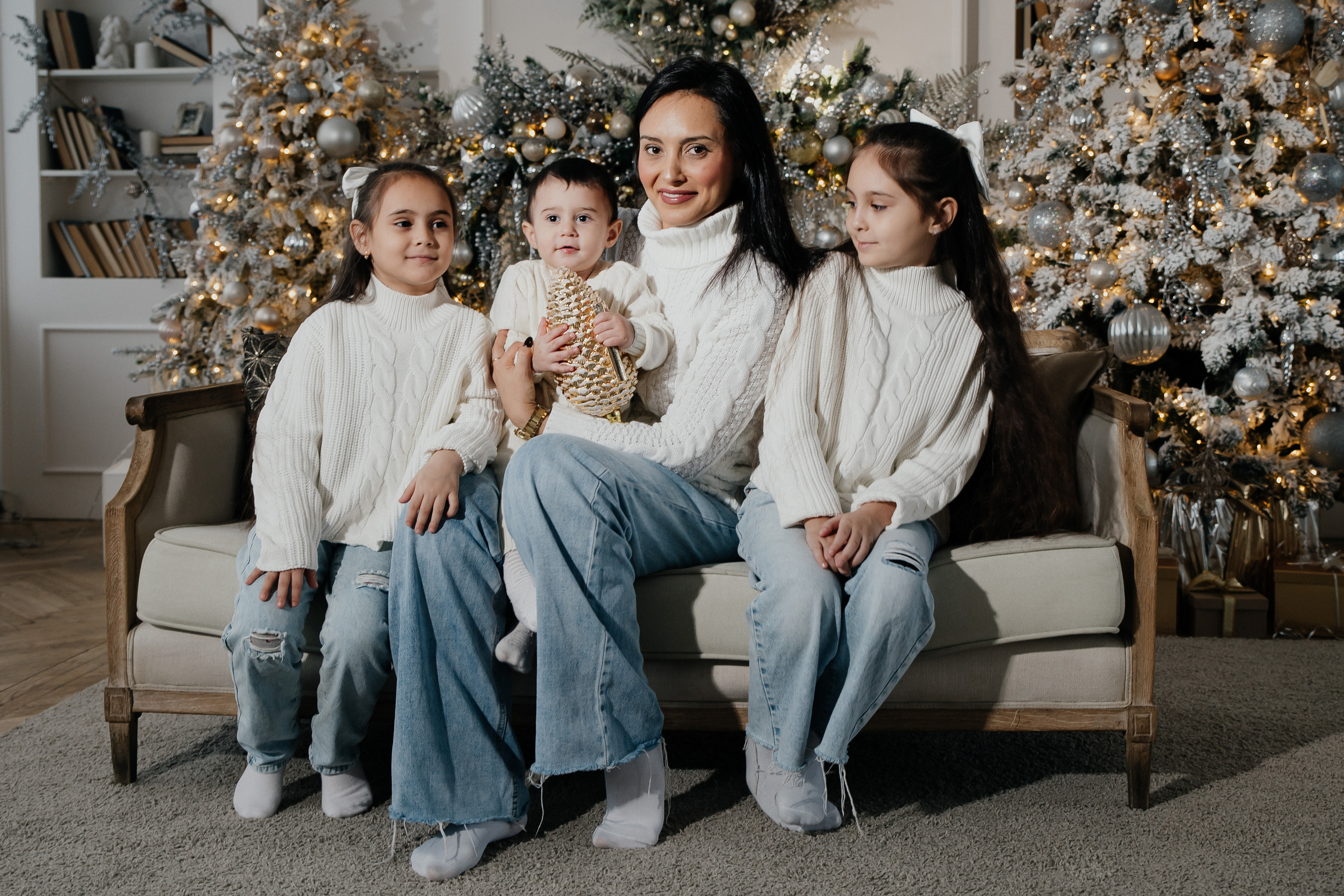 СЕМЕЙНАЯ НОВОГОДНЯЯ ФОТОСЕССИЯ СЕМЬЯ ГУСЕЙНОВЫХ. Саенко Людмила Фотограф из Тулы