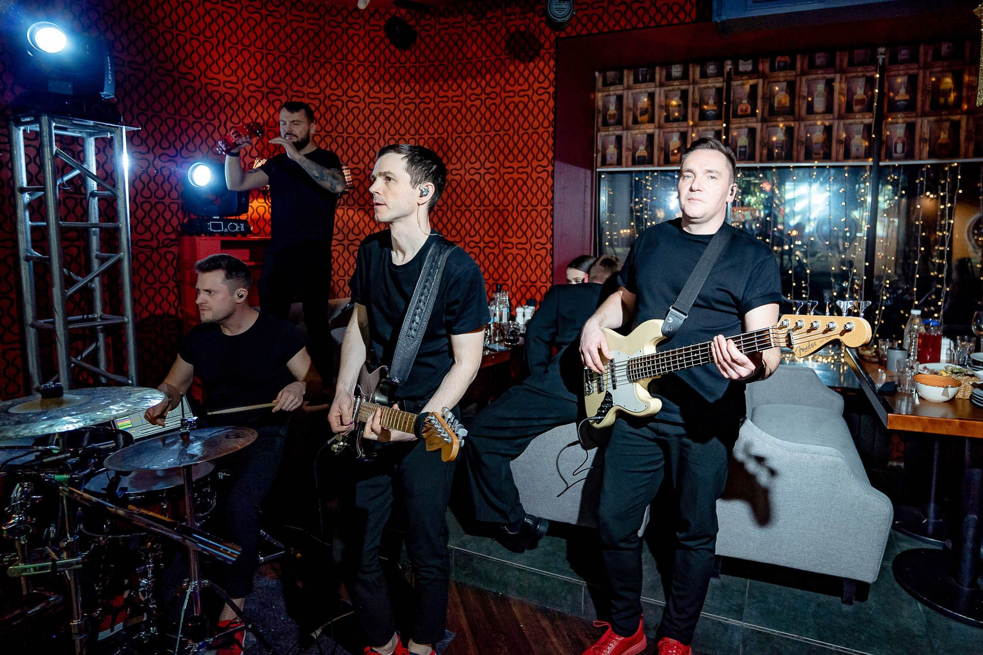 Новый год 2024 в Peoples. Сергей Кошкин. Репортажная и ивент-фотография в Сургуте