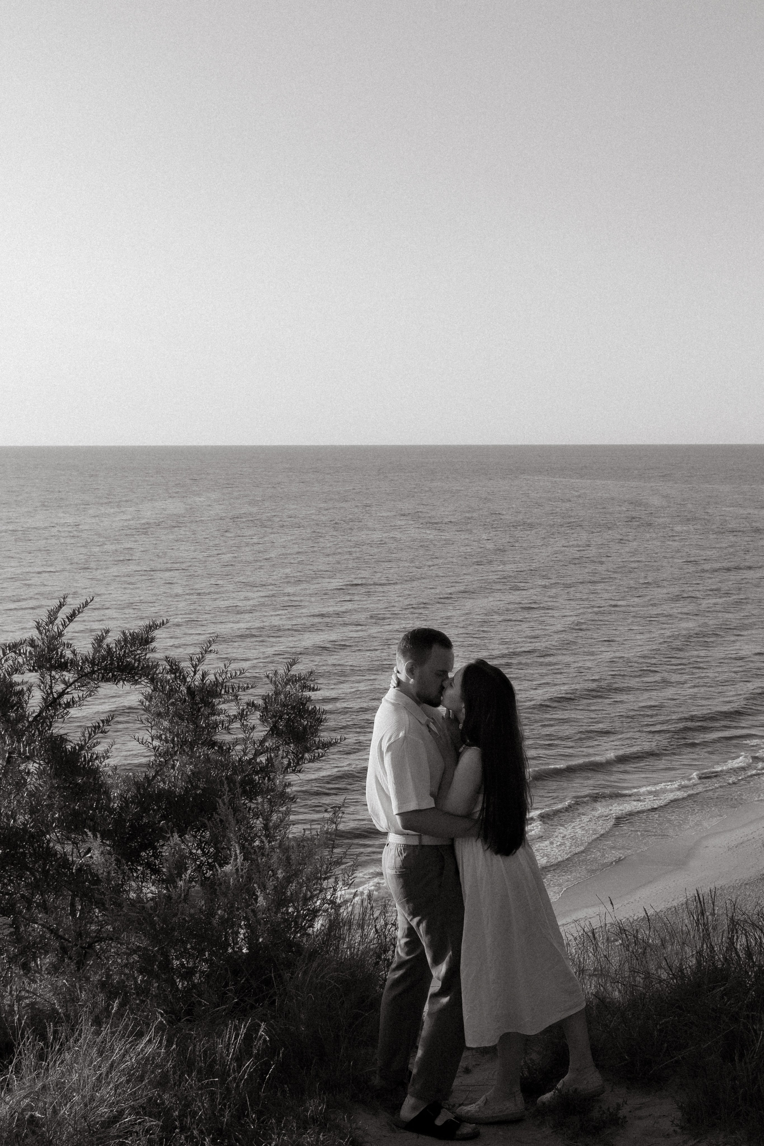 Киношная парная фотосессия на море в Калининграде / Донское. Портретный фотограф в Калининграде Рита Холодова