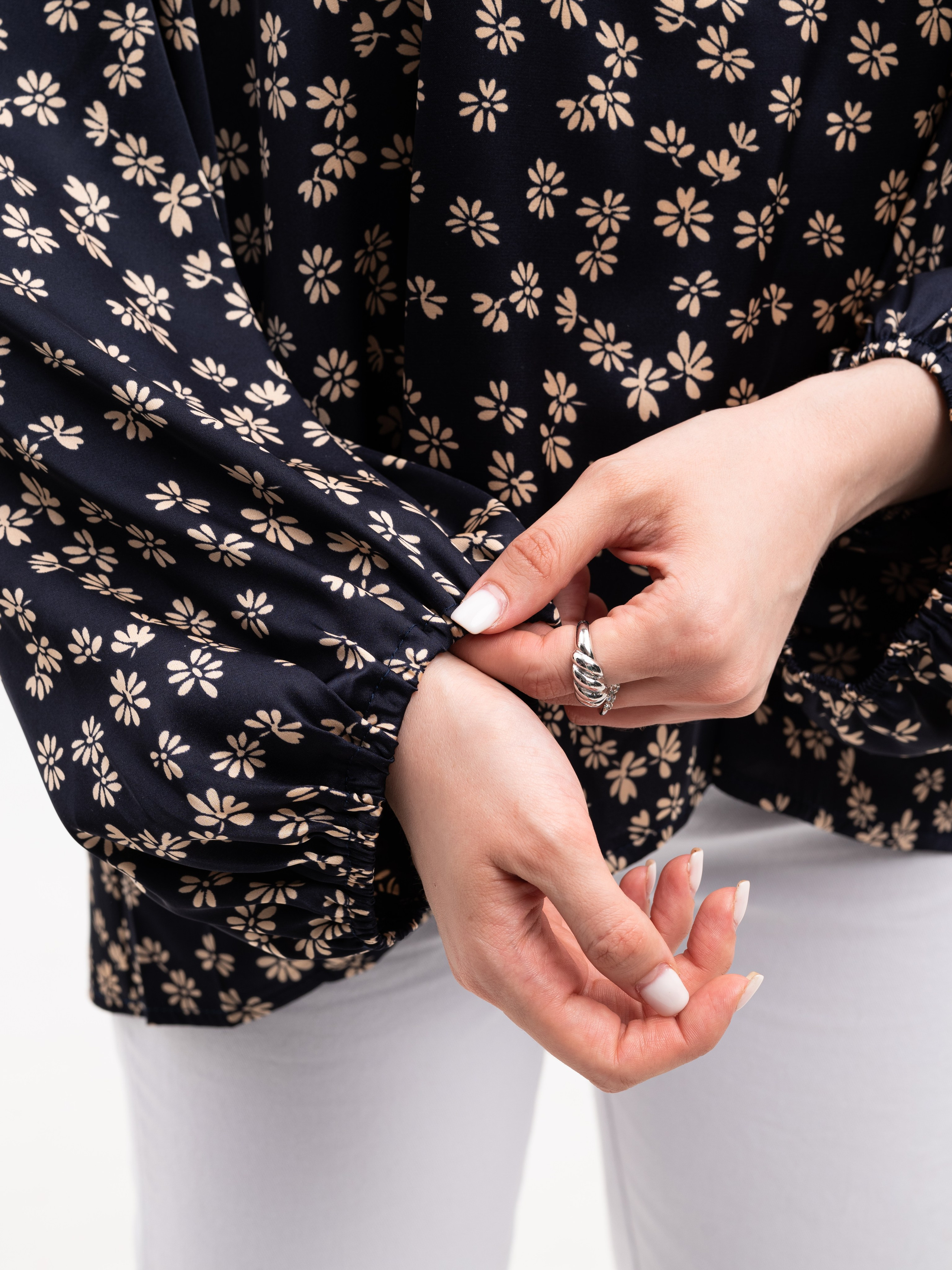 Одежда разноразмерная. Предметный фотограф, фото для маркетплейсов Пятигорск, КМВ