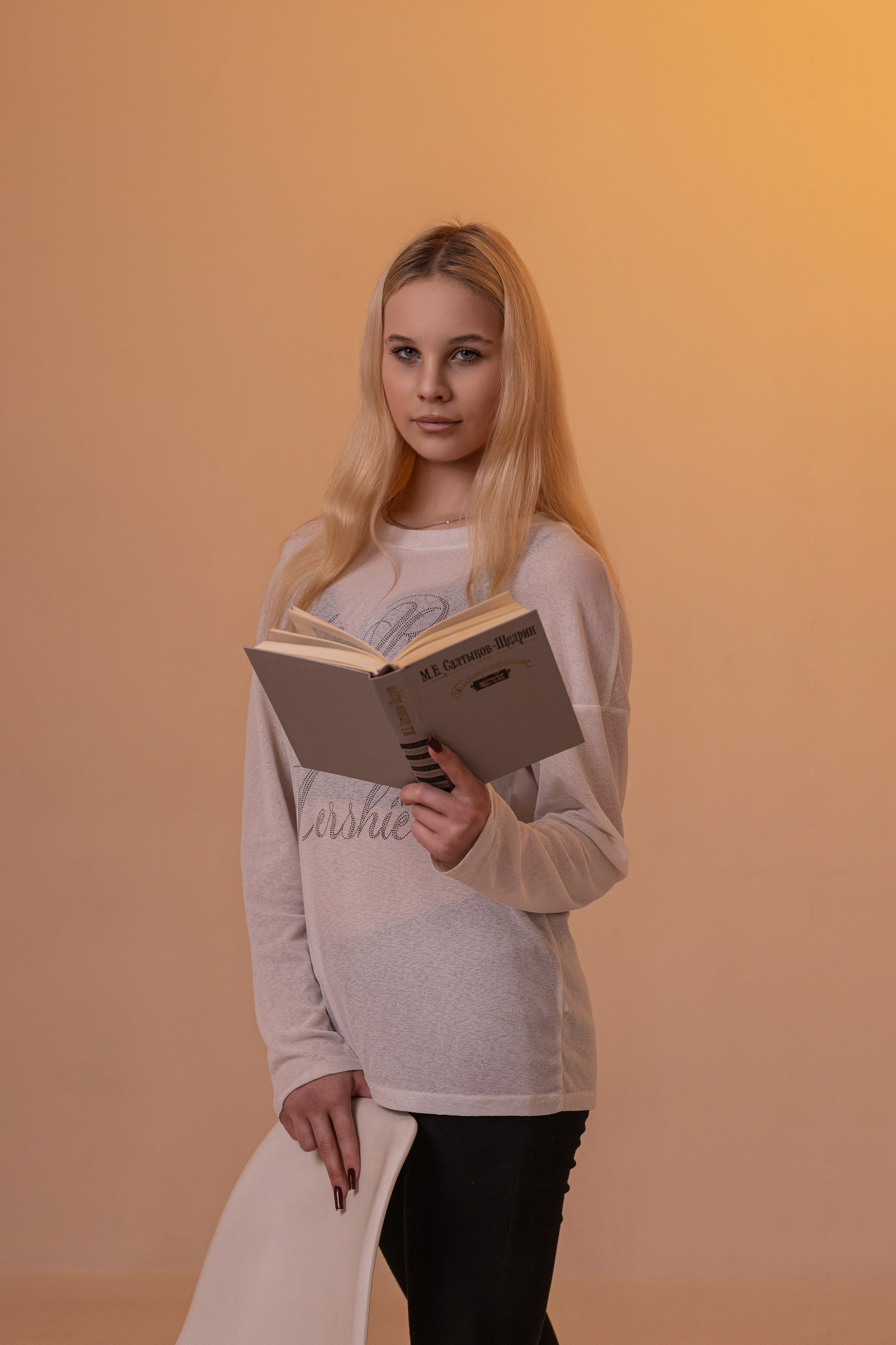 Выпускные альбомы для 9 и 11 класса. Выпускные фотоальбомы в Серпухове 2027