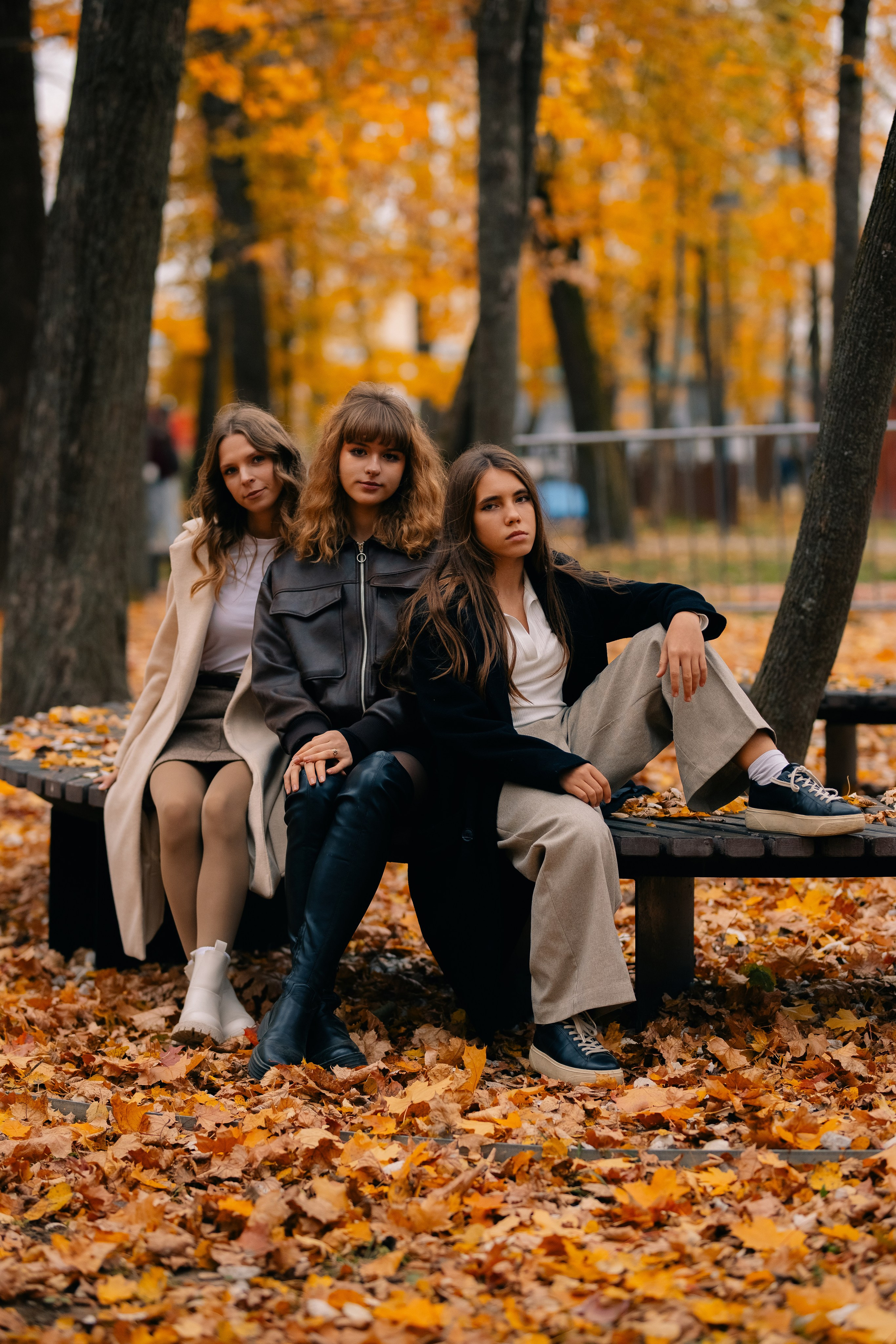 Прогулочные фотосессии выпускников старших классов. Выпускные фотоальбомы в Серпухове 2027