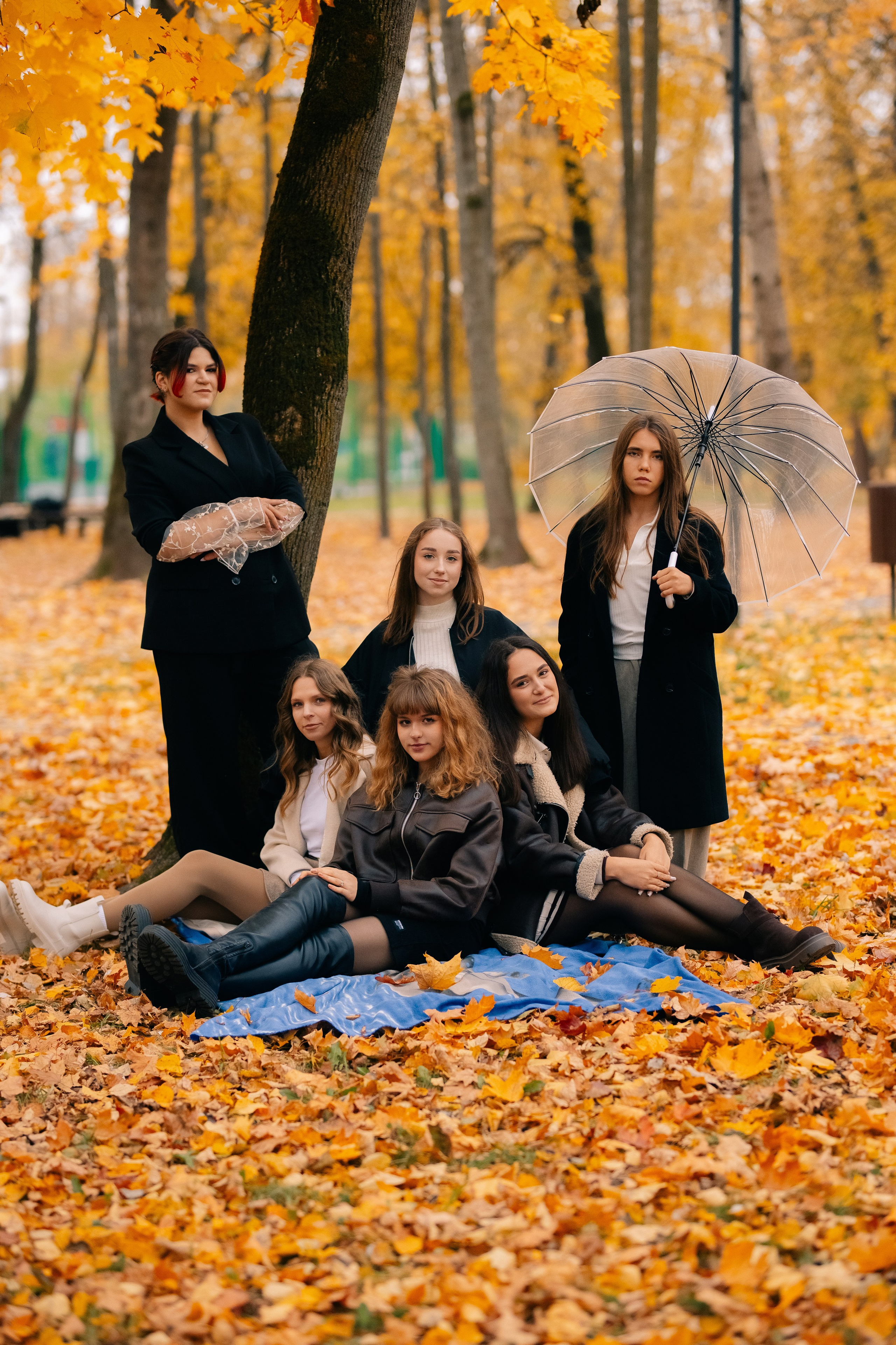 Прогулочные фотосессии выпускников старших классов. Выпускные фотоальбомы в Серпухове 2027
