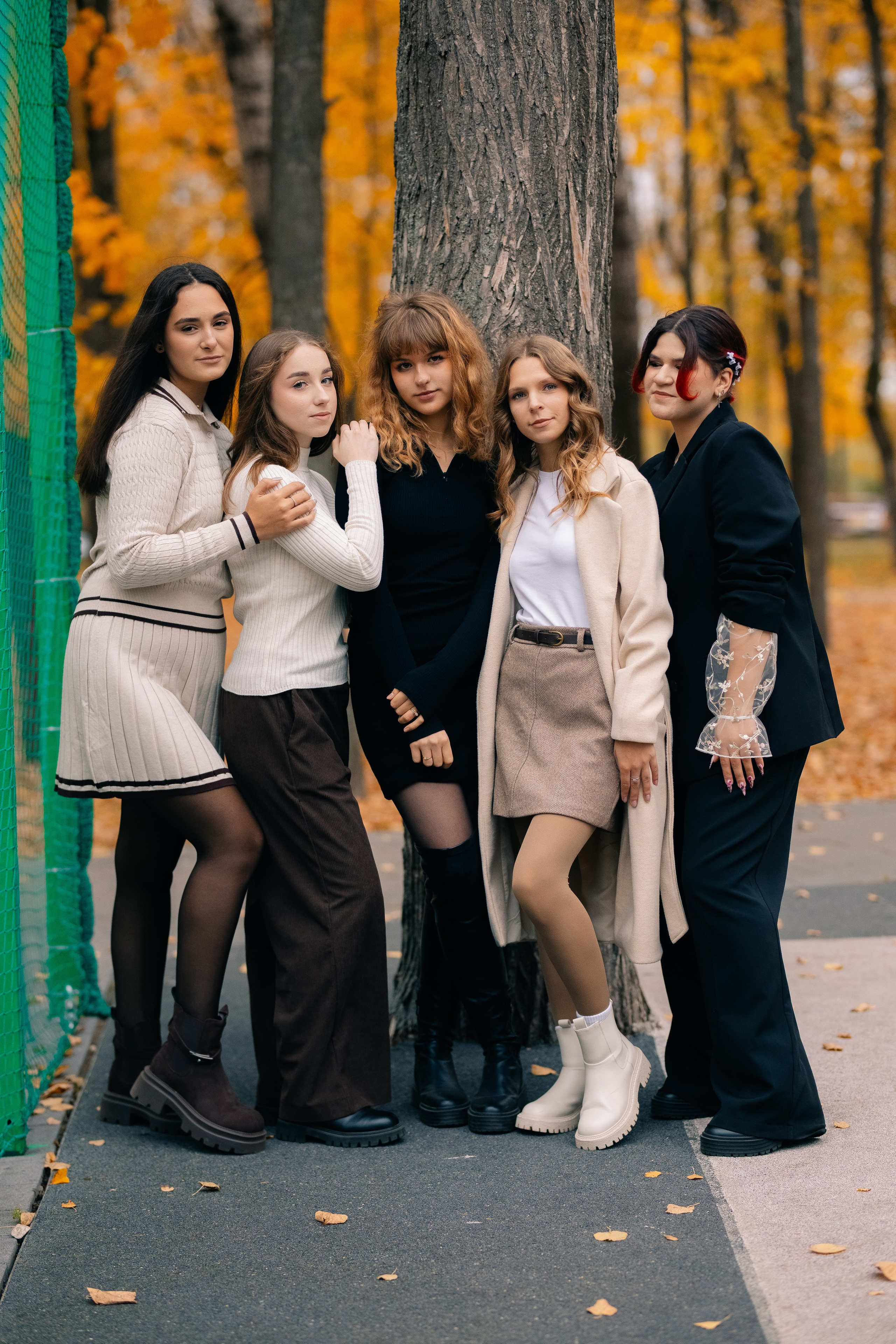 Прогулочные фотосессии выпускников старших классов. Выпускные фотоальбомы в Серпухове 2027