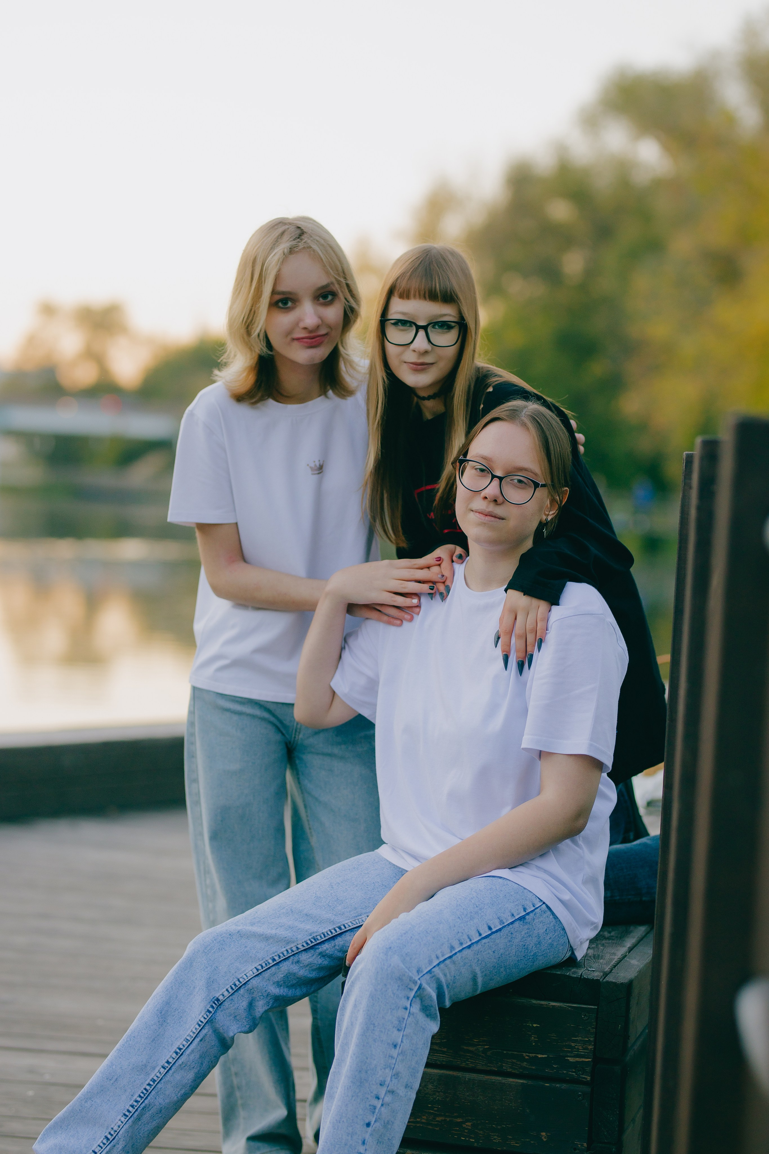 Прогулочные фотосессии выпускников старших классов. Выпускные фотоальбомы в Серпухове 2027