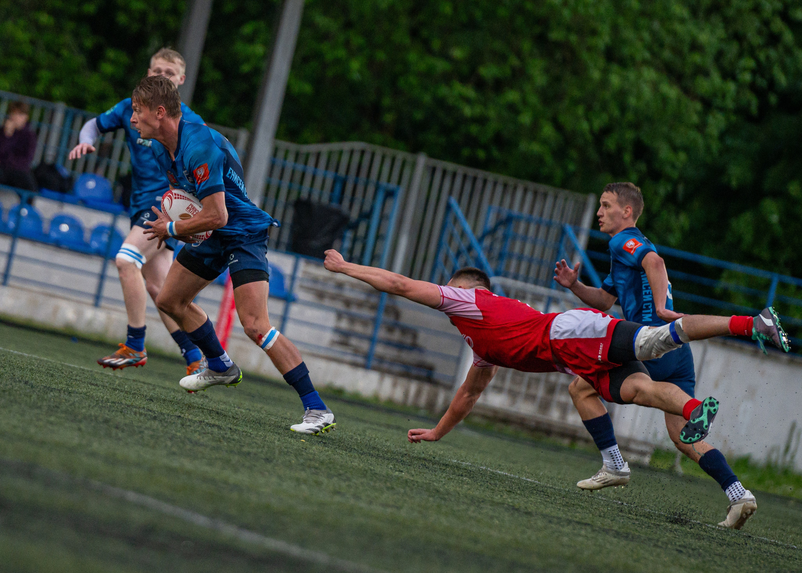 RUGBY. Lisa_krassna