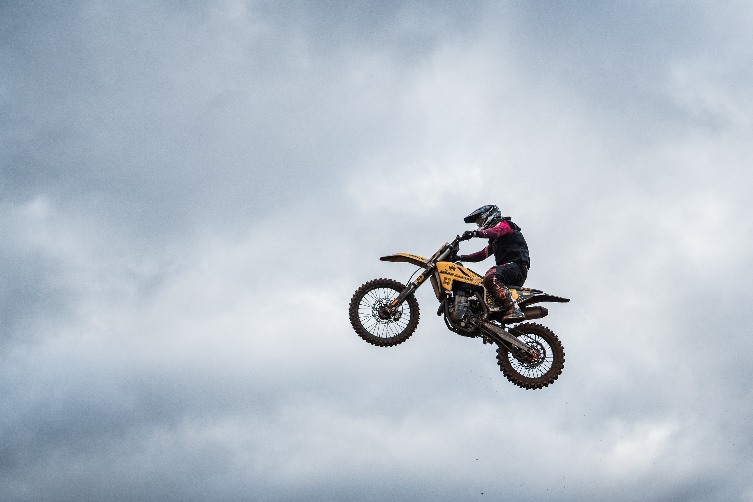 Мотокросс «Золотая осень». Паша Страхов — фотограф