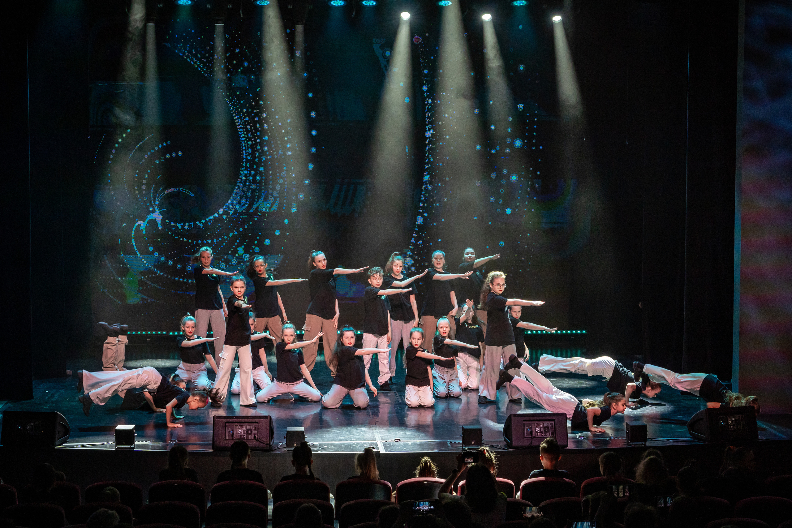 Ultimatum Dance Концерт. Выпускные фотоальбомы Фотограф в Москве Устинович Алена