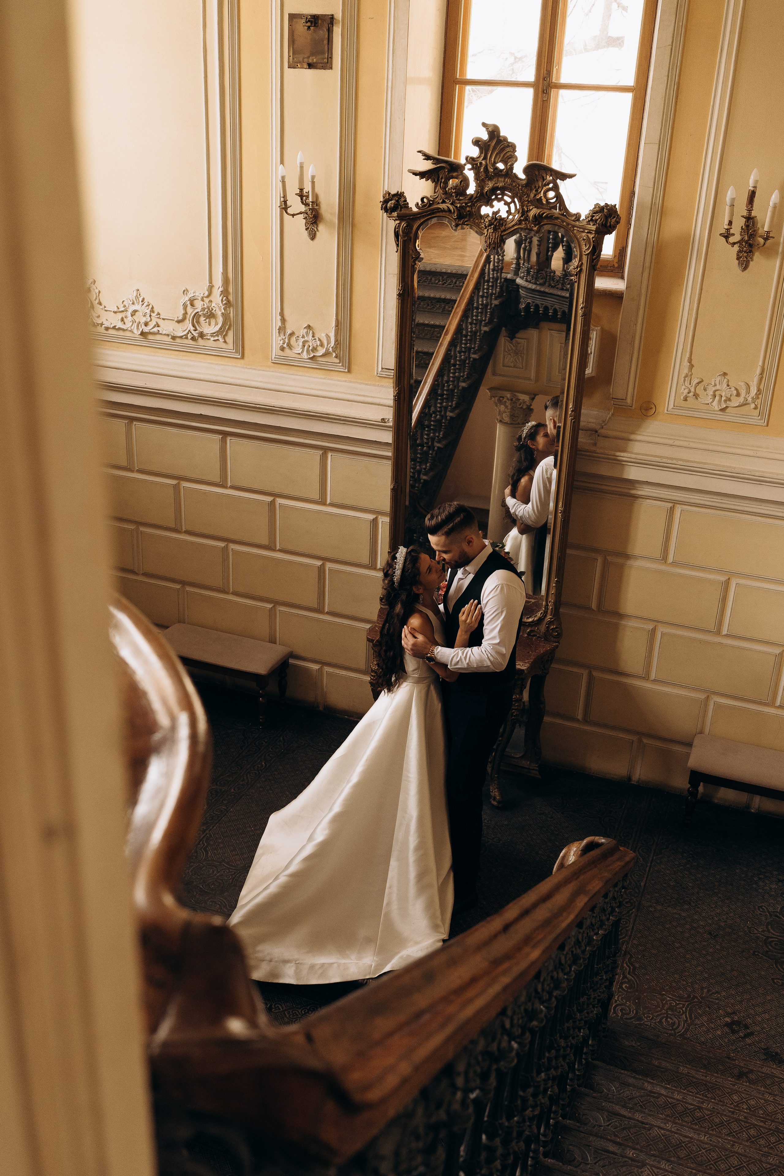 Свадебная фотосессия в библиотеке. Семейный фотограф в Москве Галина Гончар