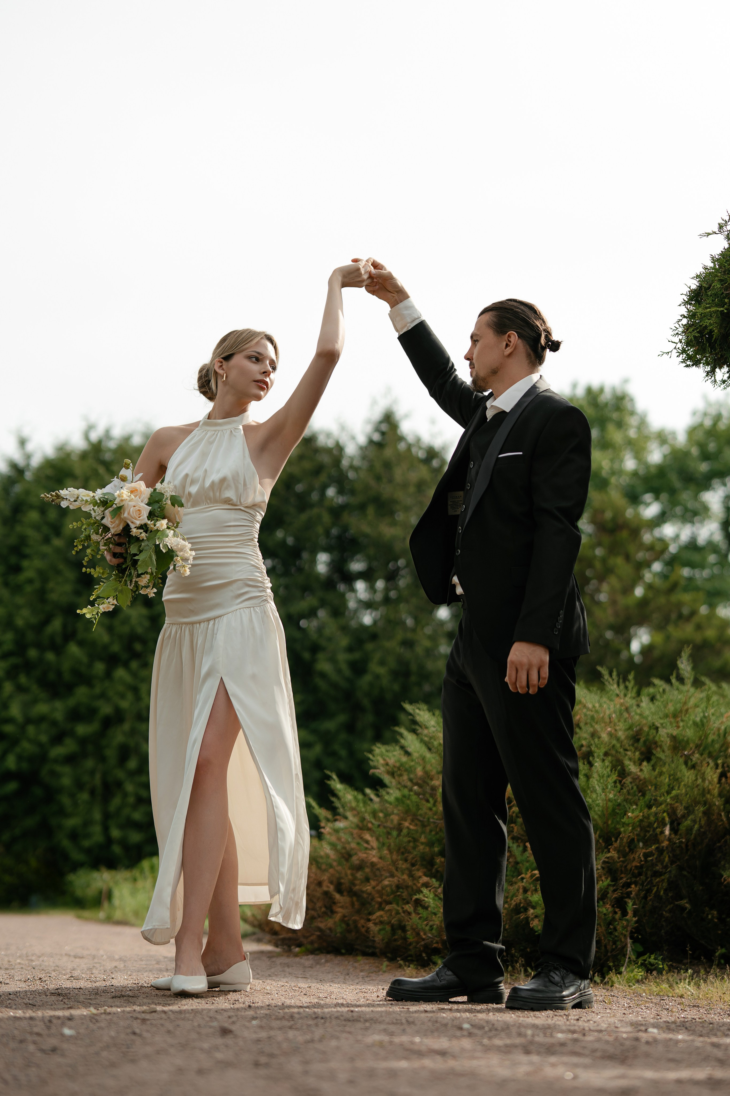 Свадебная прогулка, а парке Сокольники. Фотограф Сергиев Посад / Москва / Дмитров / Дубна