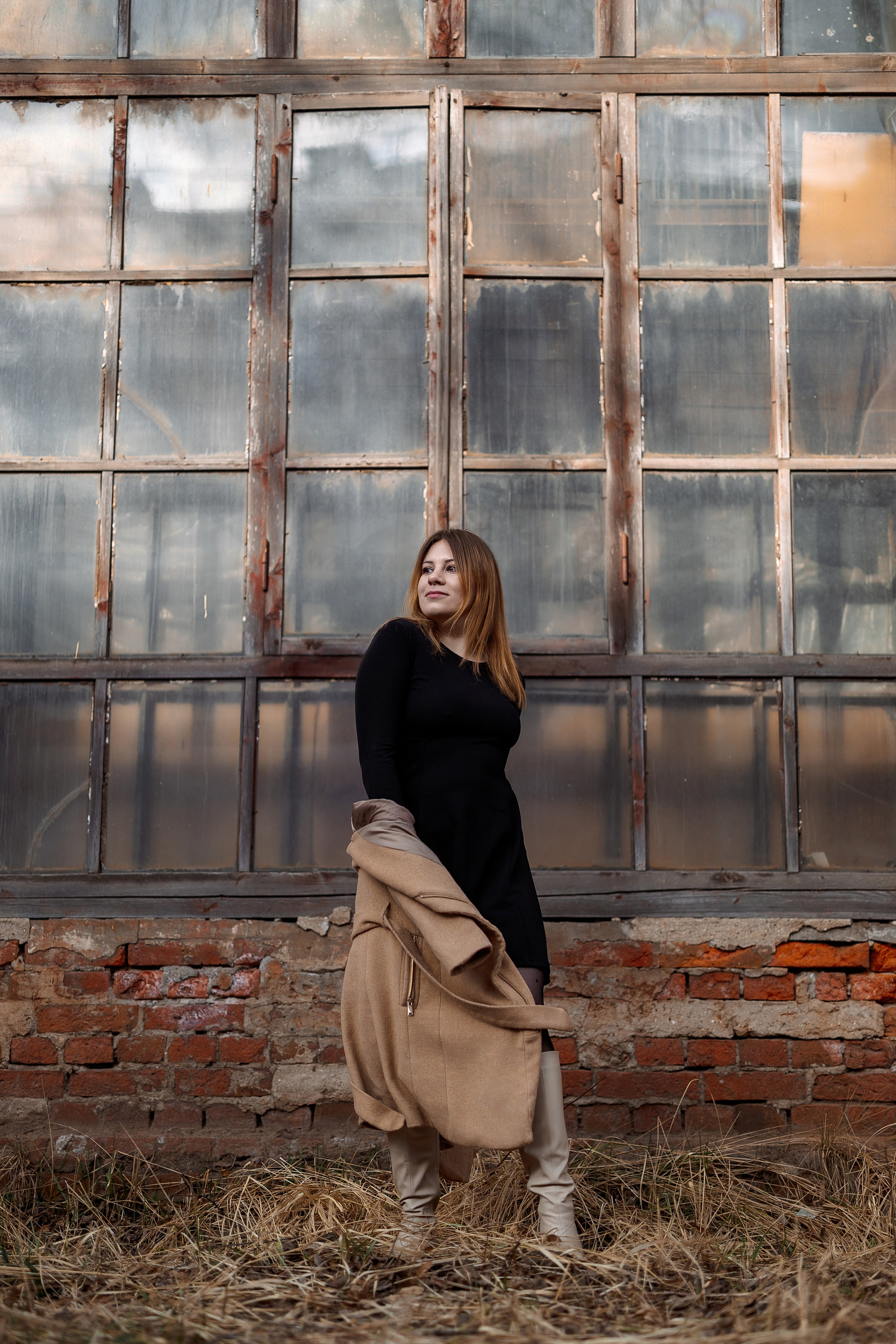 Настя на территории завода «Зингер». Александр Антонов. Профессиональный свадебный, репортажный фотограф в Москве, Подольске. Фото+Видео на любой праздник