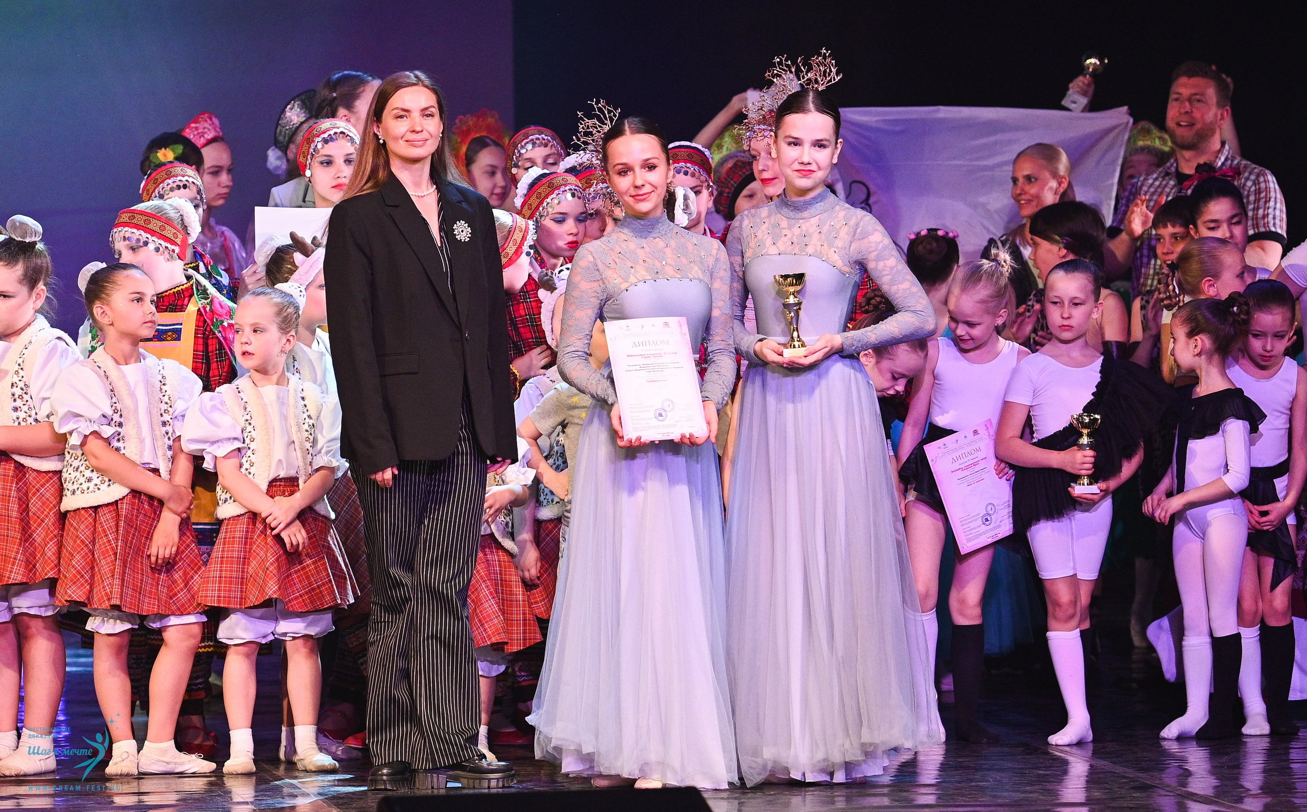 24.05.2025 «Мир под названием — Искусство танца» Фестивальное движение «Шаг к мечте» г. Кострома. Медиастудия Фото Концепт