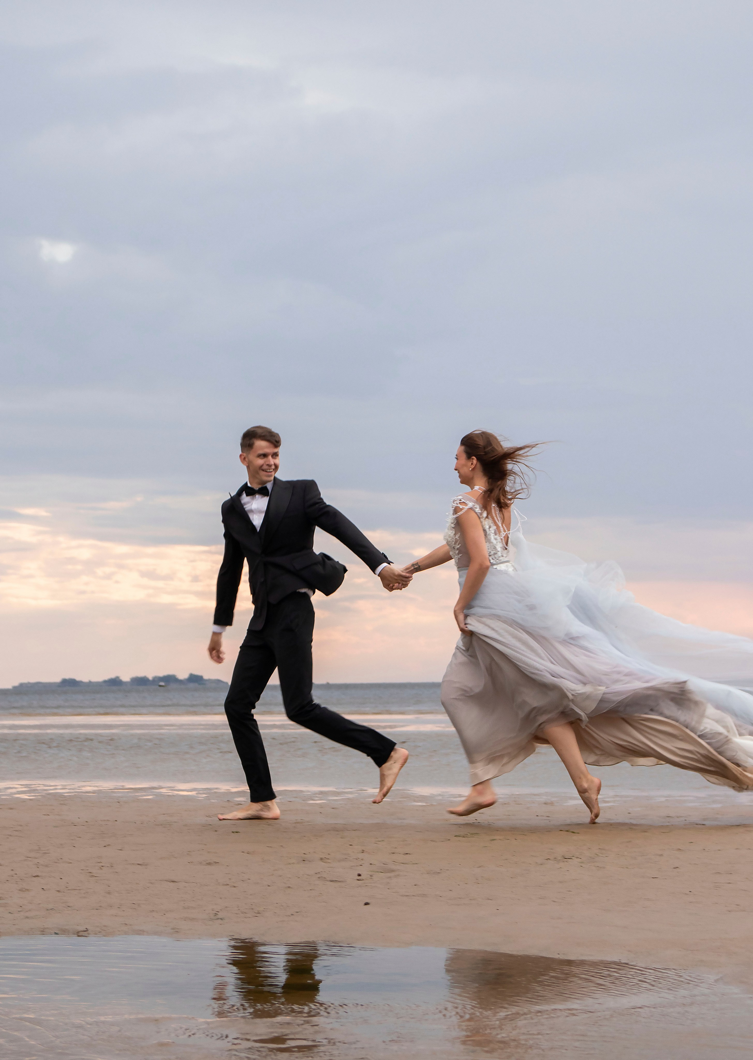 Свадебная прогулка на Финском заливе. Портретный фотограф в Санкт-Петербурге Савельева Ольга