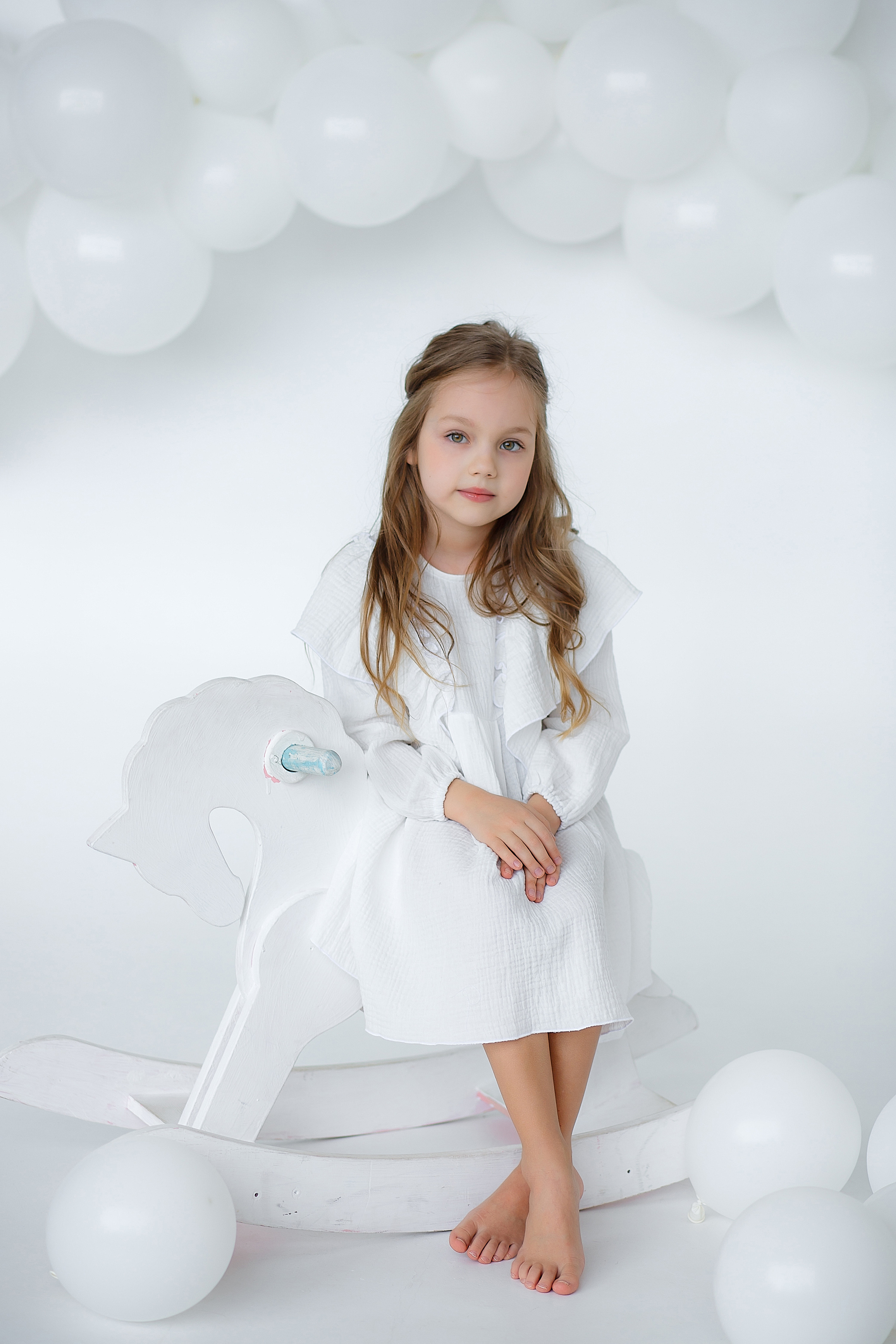 Детская фотосессия с шарами в студии. Семейный и детский фотограф в Стерлитамаке Разина Рахмангулова