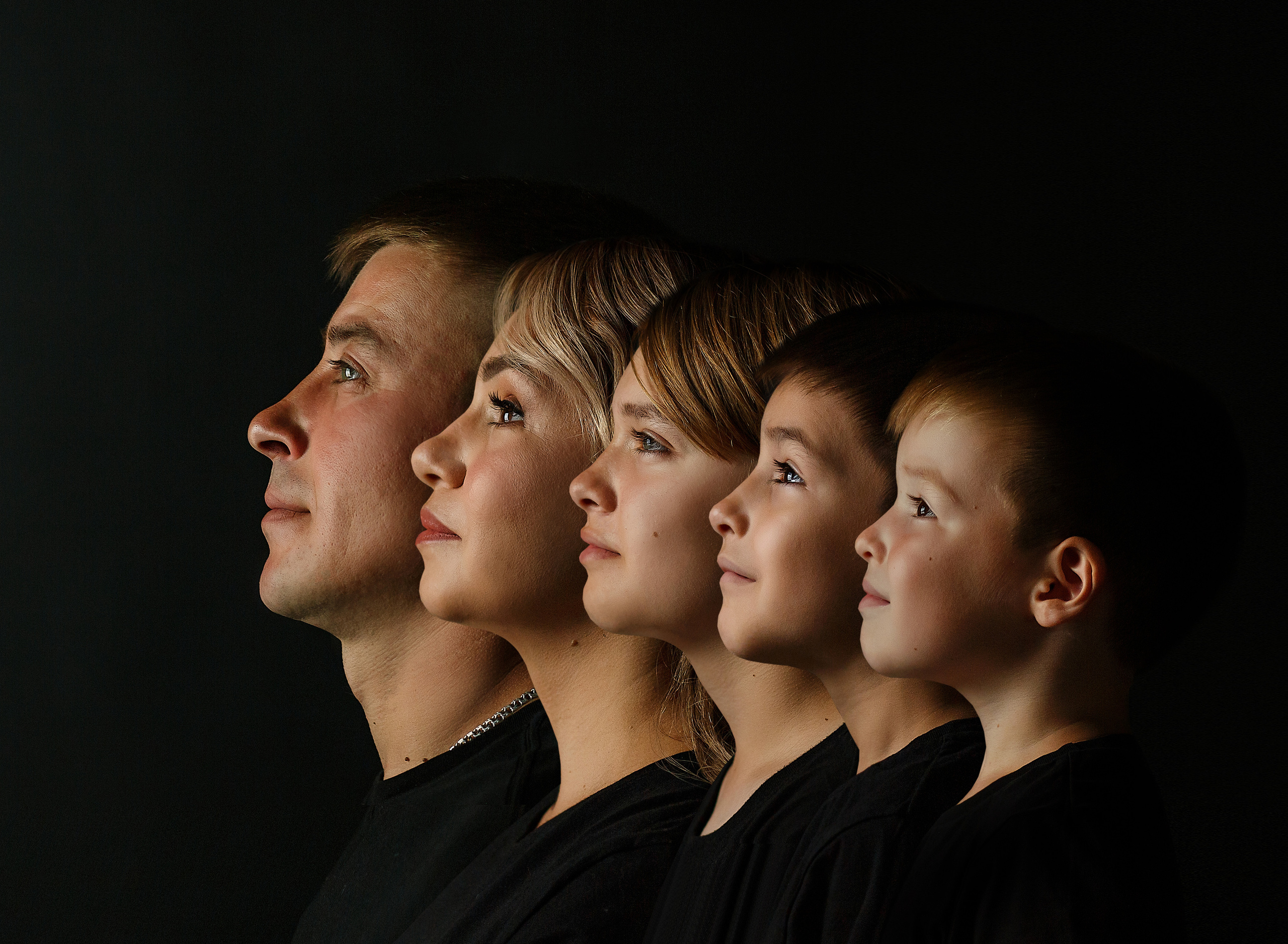 Семейный трендовый портрет. Семейный и детский фотограф в Стерлитамаке Разина Рахмангулова