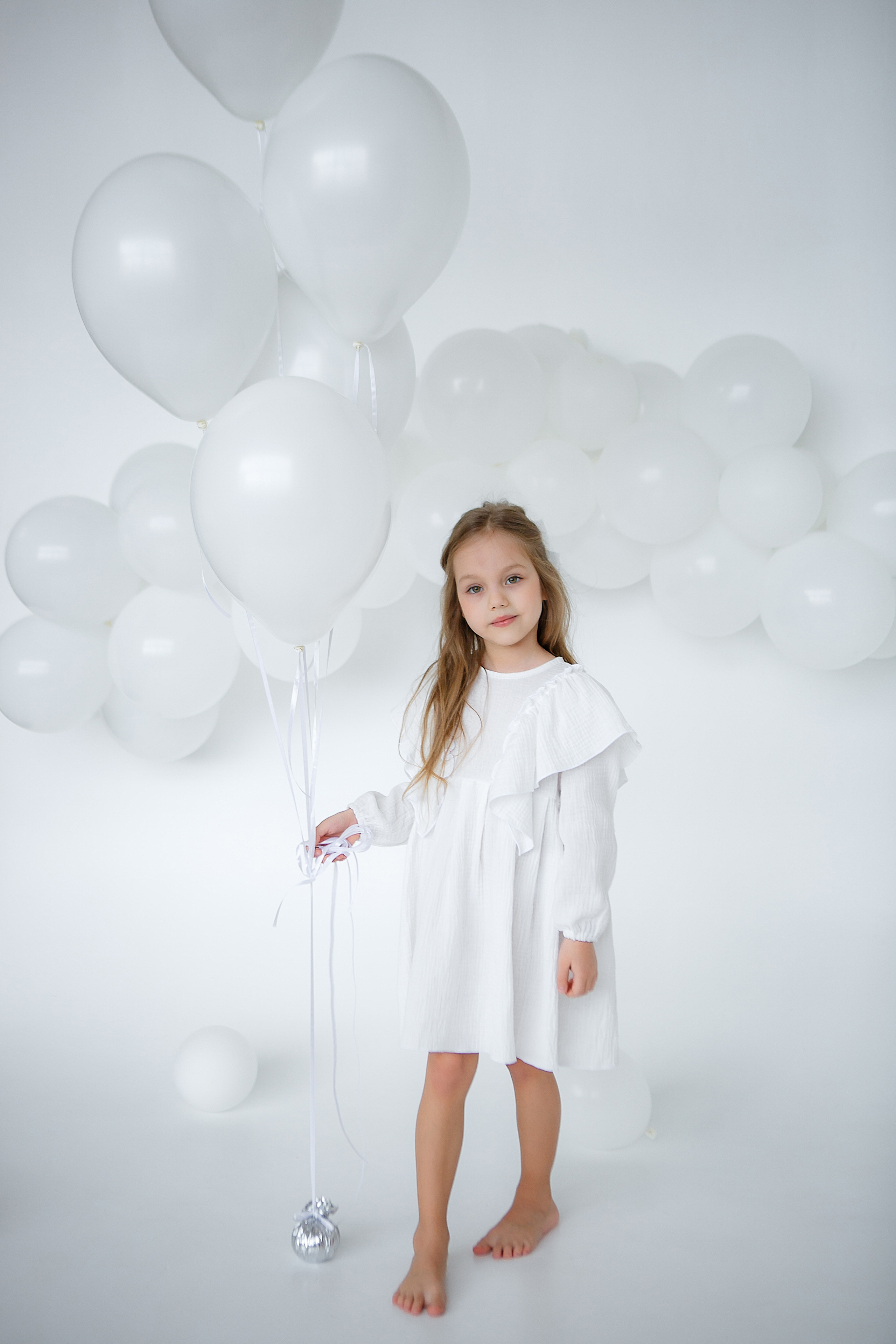 Детская фотосессия с шарами в студии. Семейный и детский фотограф в Стерлитамаке Разина Рахмангулова