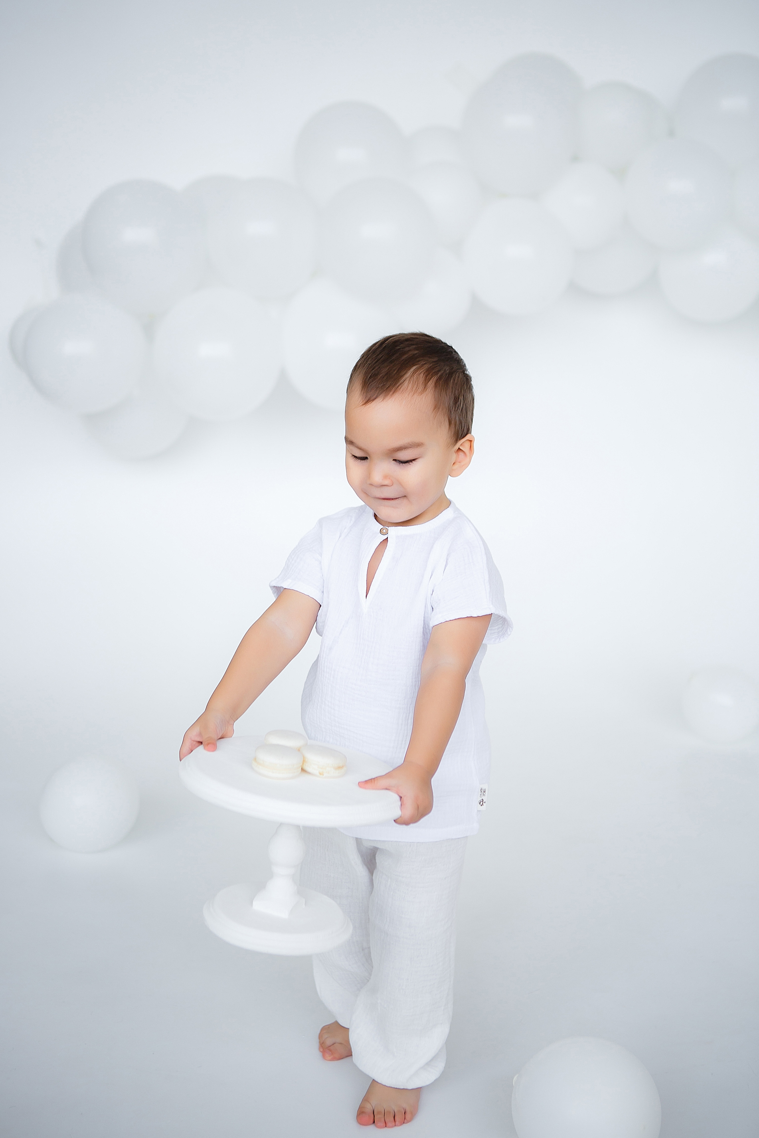 Детская фотосессия с шарами в студии. Семейный и детский фотограф в Стерлитамаке Разина Рахмангулова