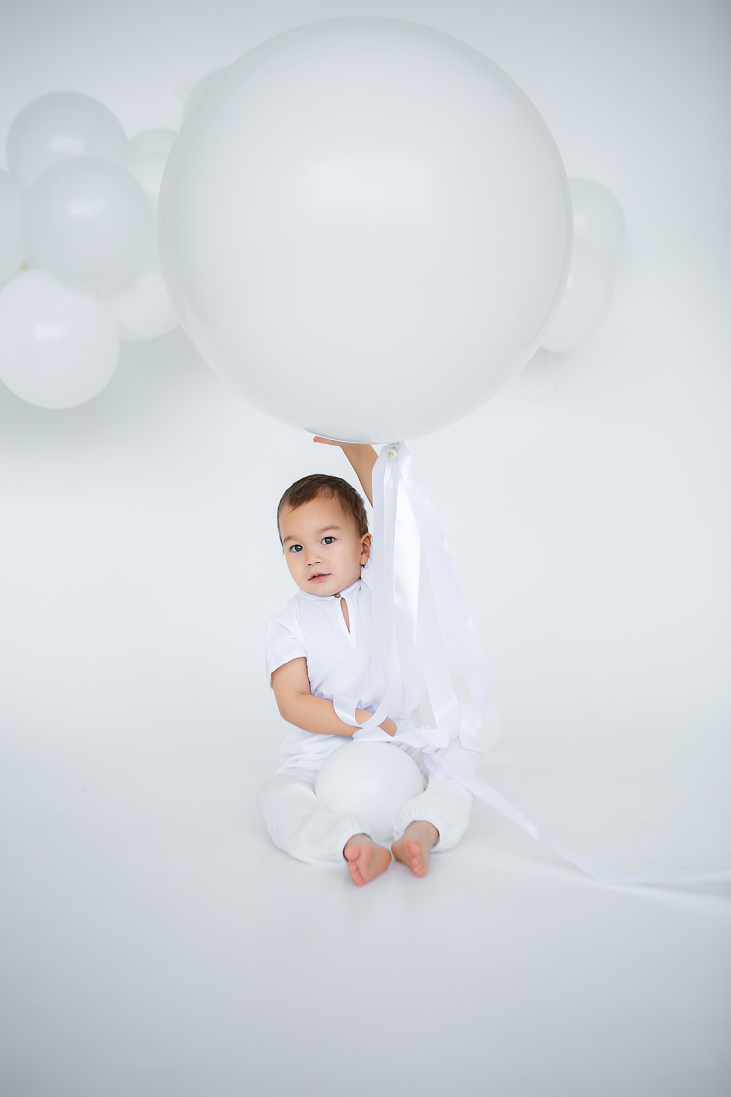 Детская фотосессия с шарами в студии. Семейный и детский фотограф в Стерлитамаке Разина Рахмангулова