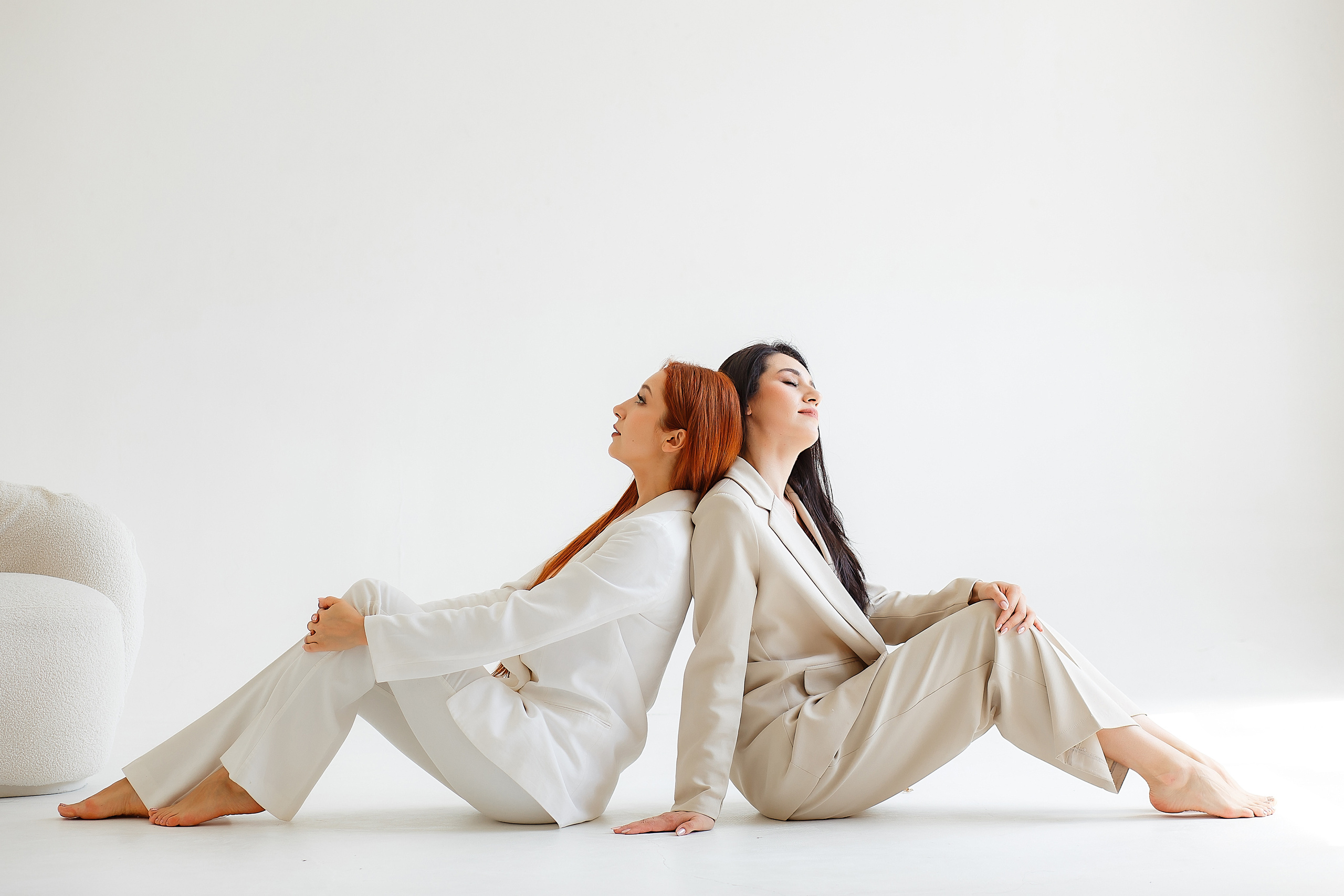 Фотосессия сестер в студии. Семейный и детский фотограф в Стерлитамаке Разина Рахмангулова