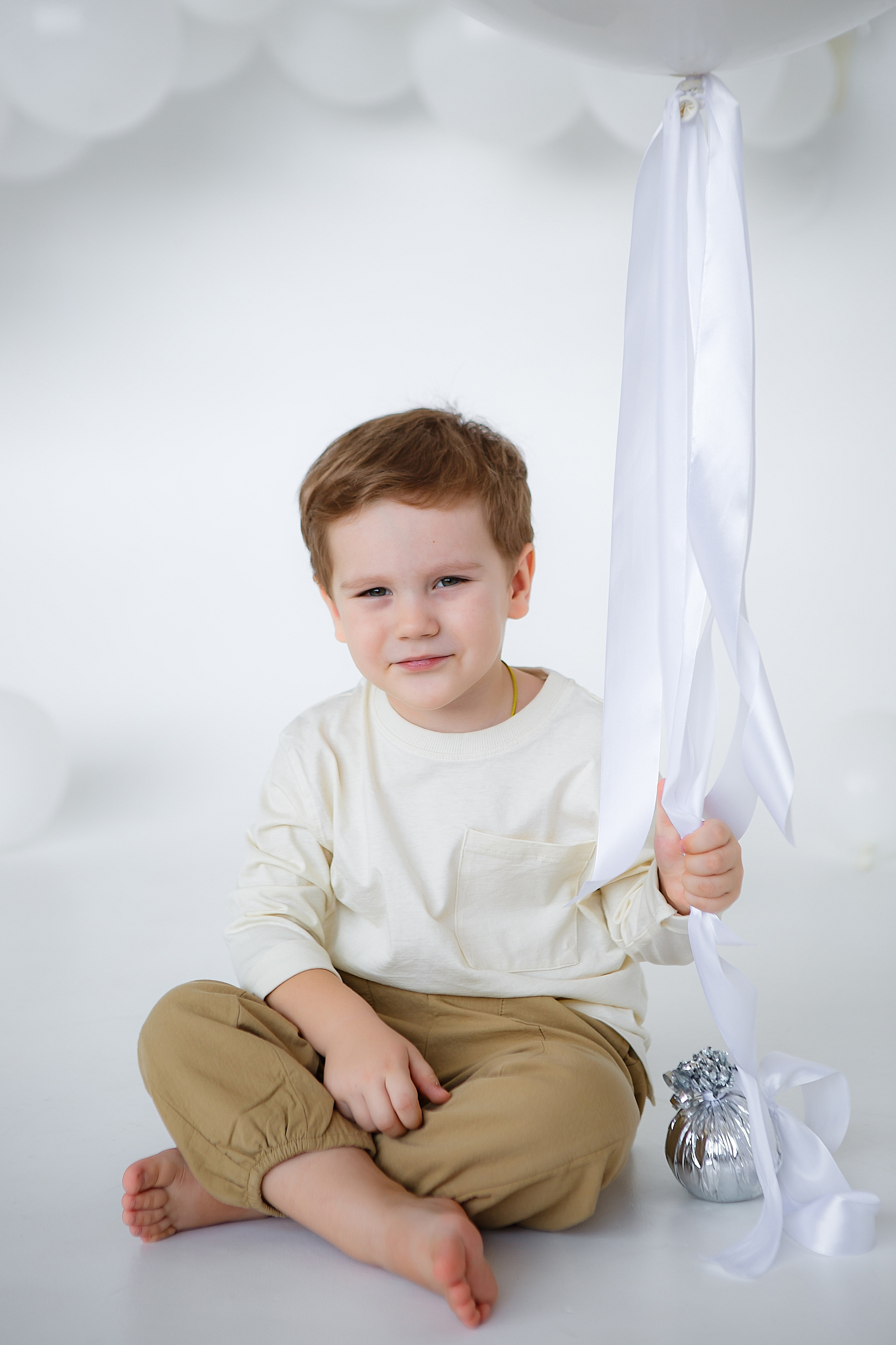 Детская фотосессия с шарами в студии. Семейный и детский фотограф в Стерлитамаке Разина Рахмангулова