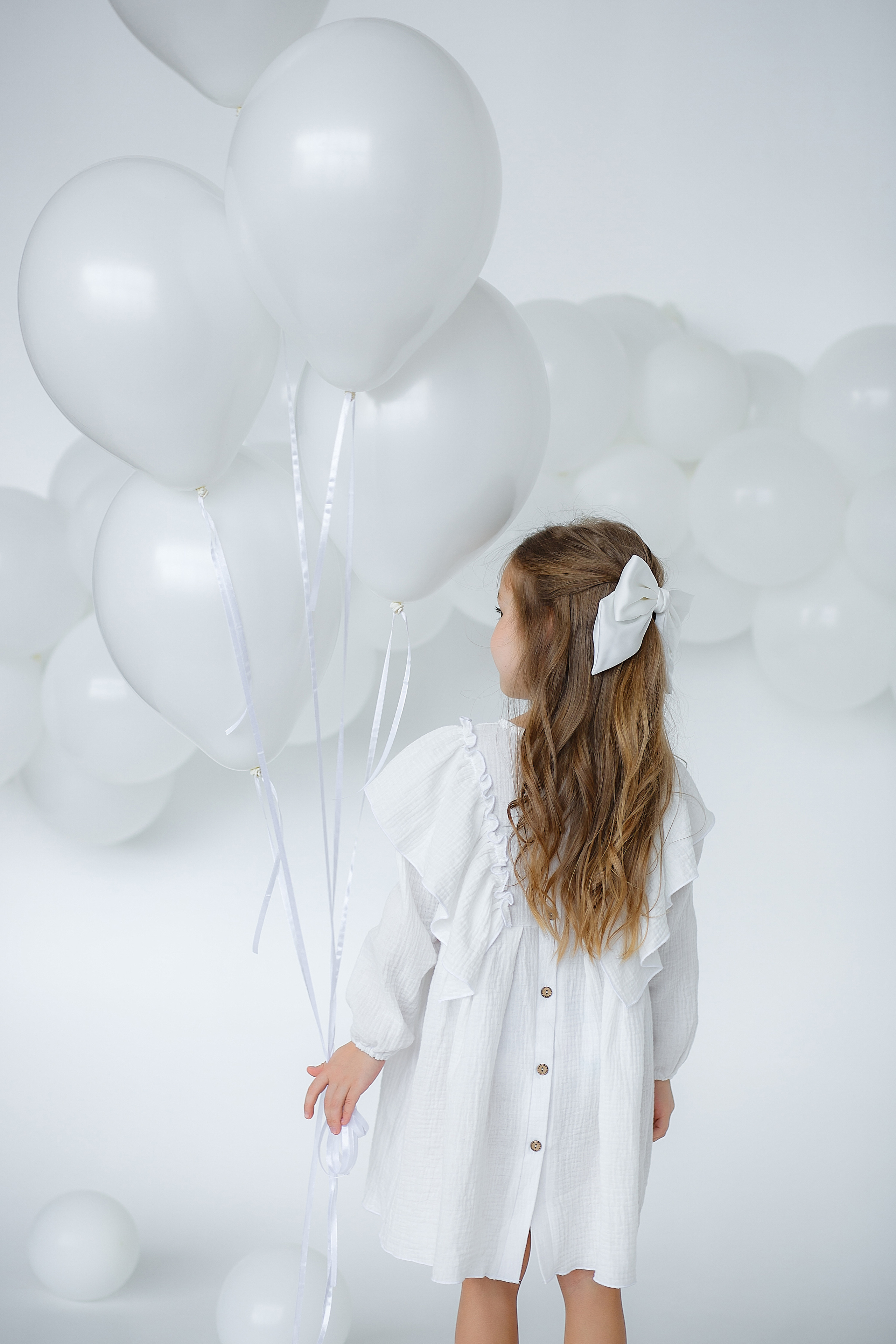 Детская фотосессия с шарами в студии. Семейный и детский фотограф в Стерлитамаке Разина Рахмангулова