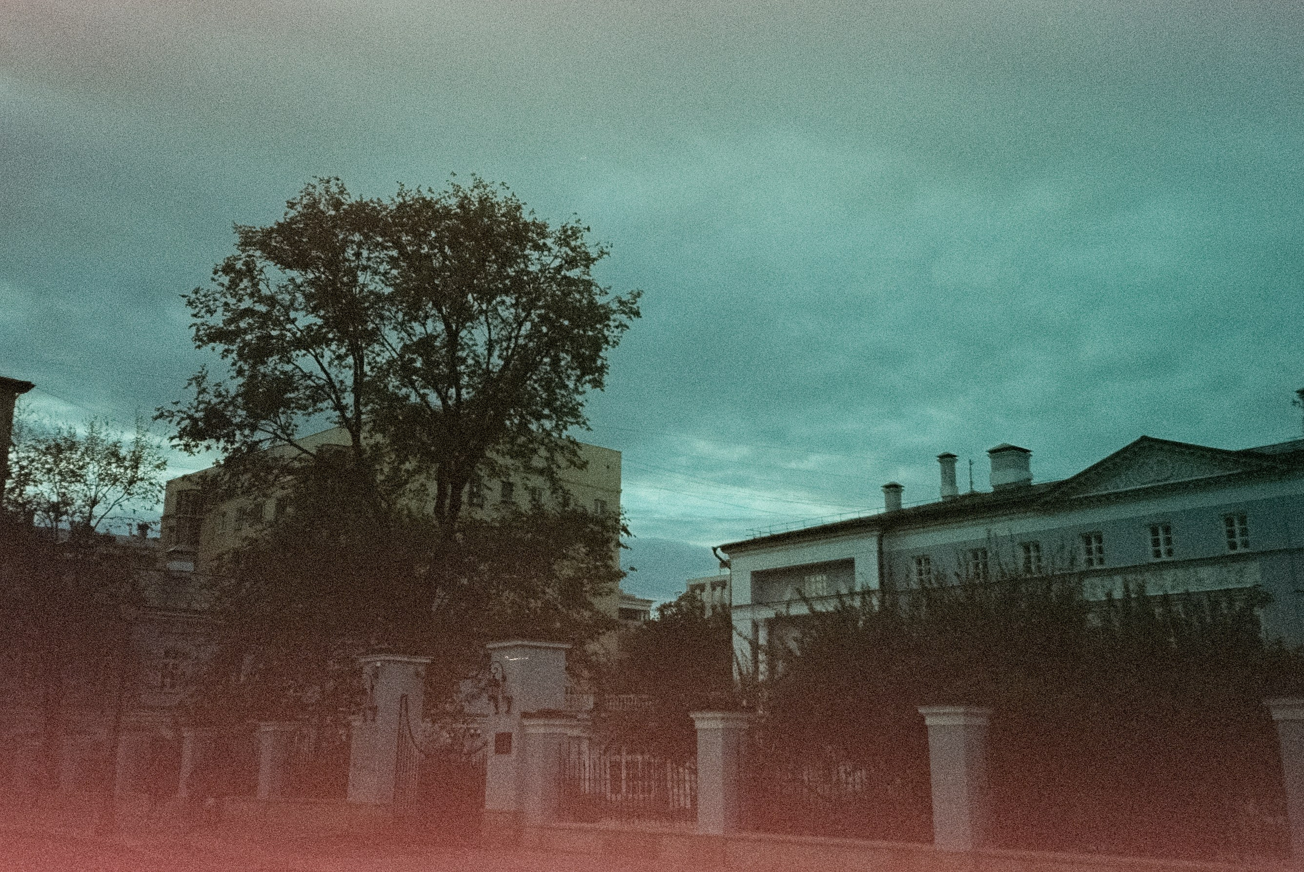 Ricoh R1 | Kodak Ultramax 400 (просрочка) @ISO 100 | ул. Малая Никитская, Большая Никитская