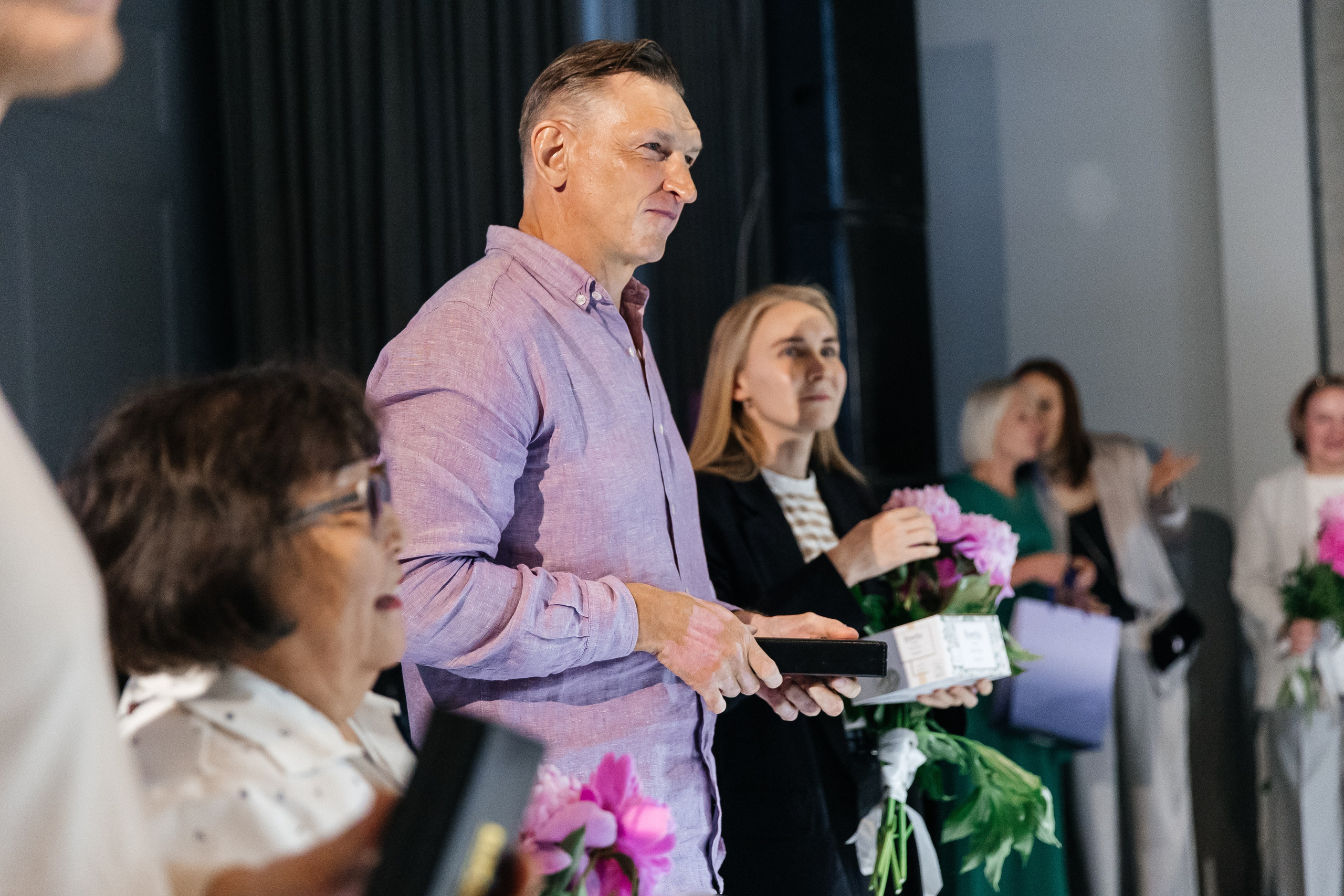 2023-06-23 Выпускной МБОУ СОШ № 10. Фотограф в Красноярске