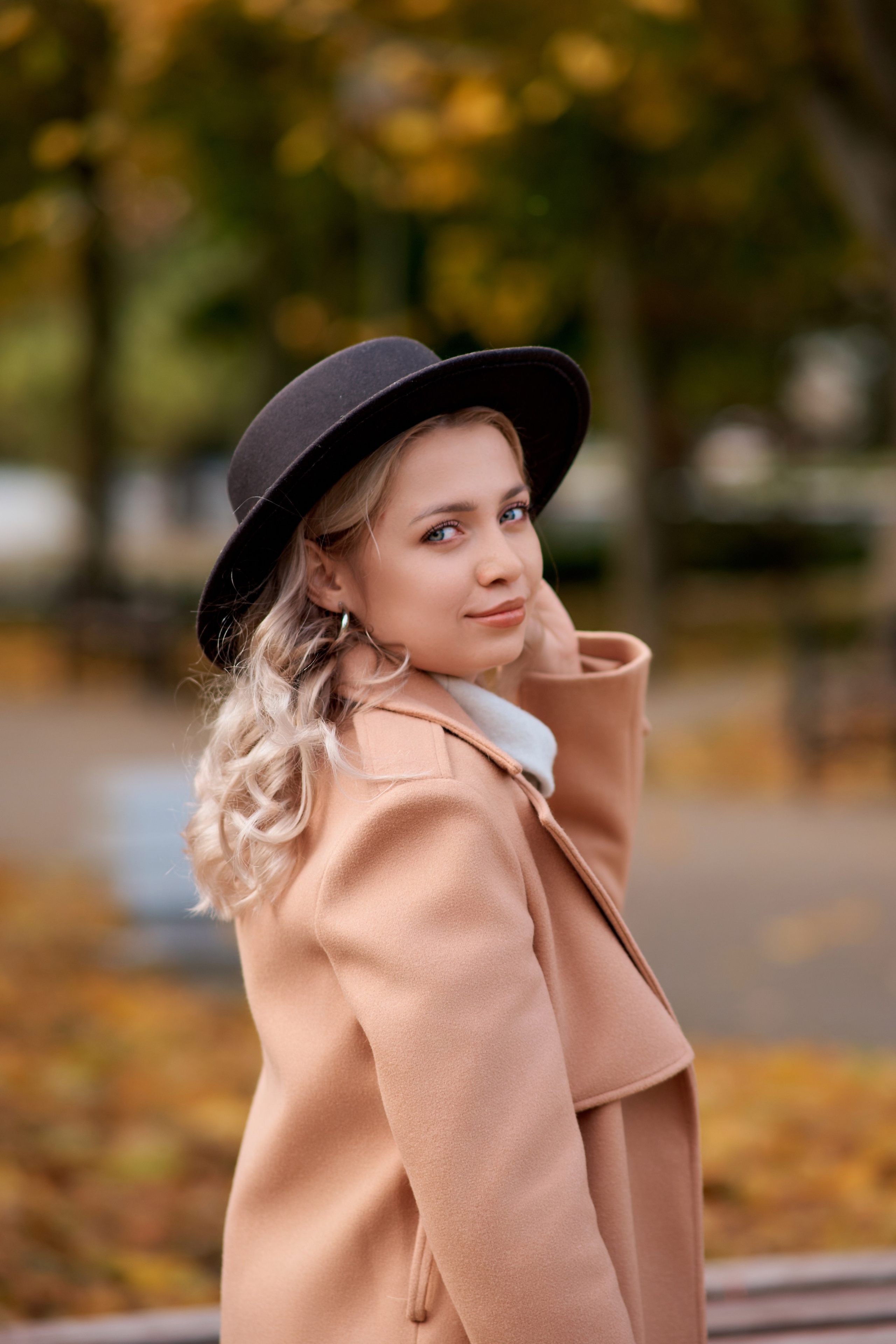 Осенняя прогулка мамы с сыном. Фотограф Таганрог Анна Трайжон