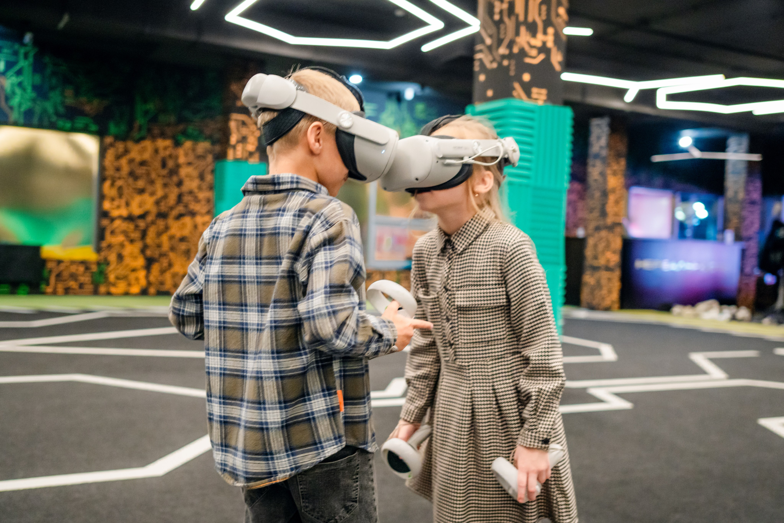 VR (September-October 2024). Felixtones