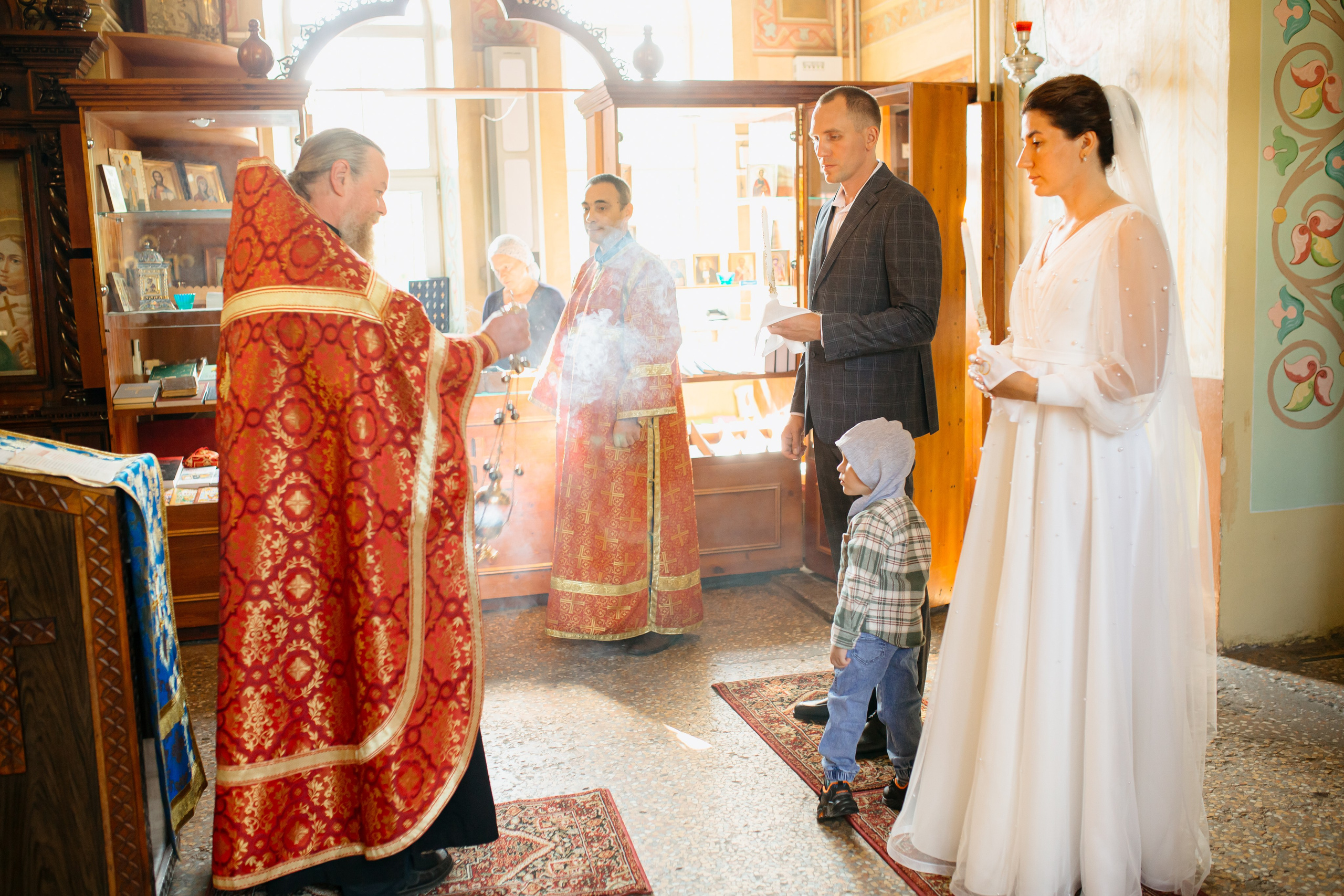 Церковь Покрова Пресвятой Богородицы в Осеченках г. Раменское. Свадебный и семейный фотограф