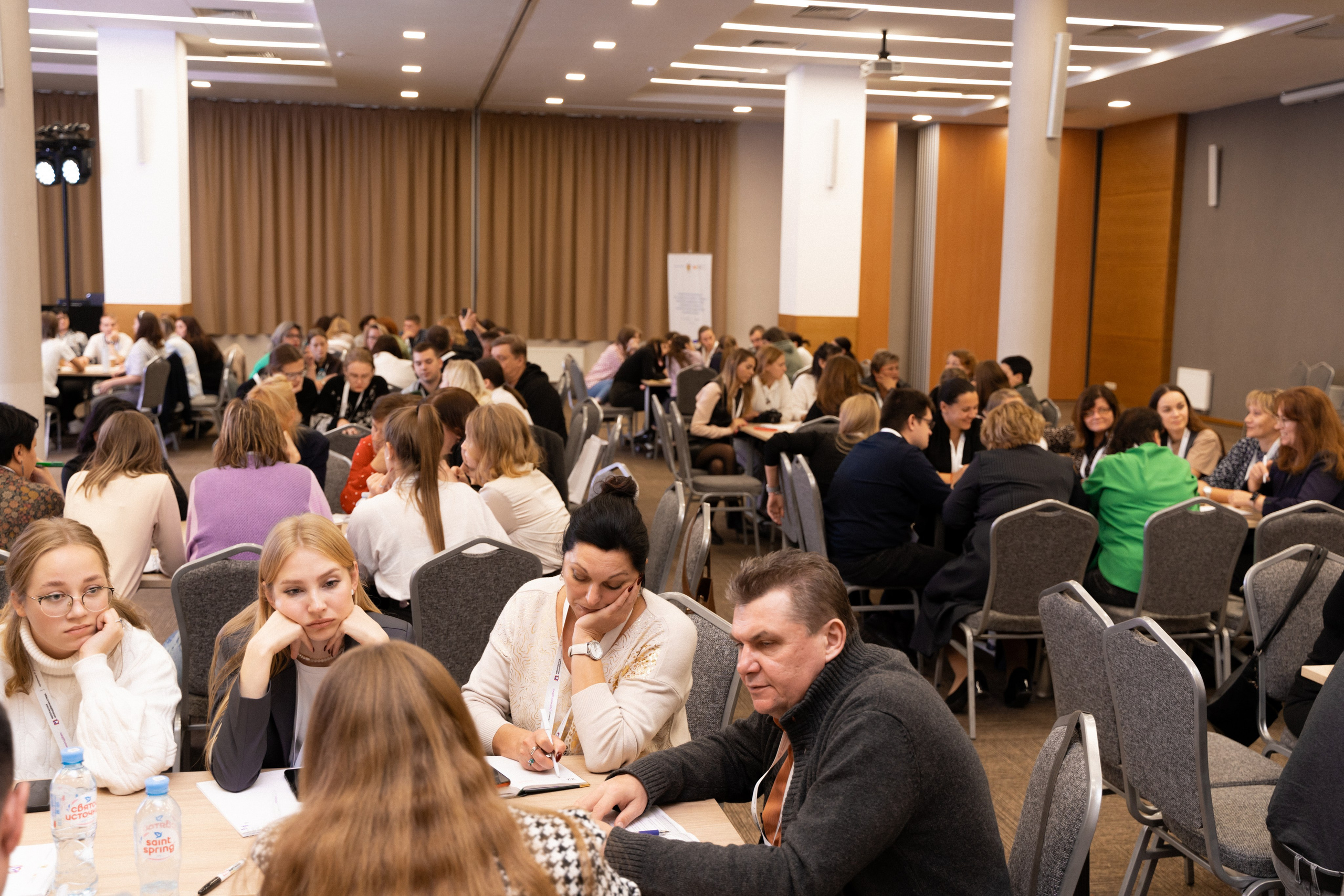 Окружной семинар в сфере профилактики от Росмолодежи в Амаксе 2024. Фотограф Надежда Погребняк | Рязань | Москва