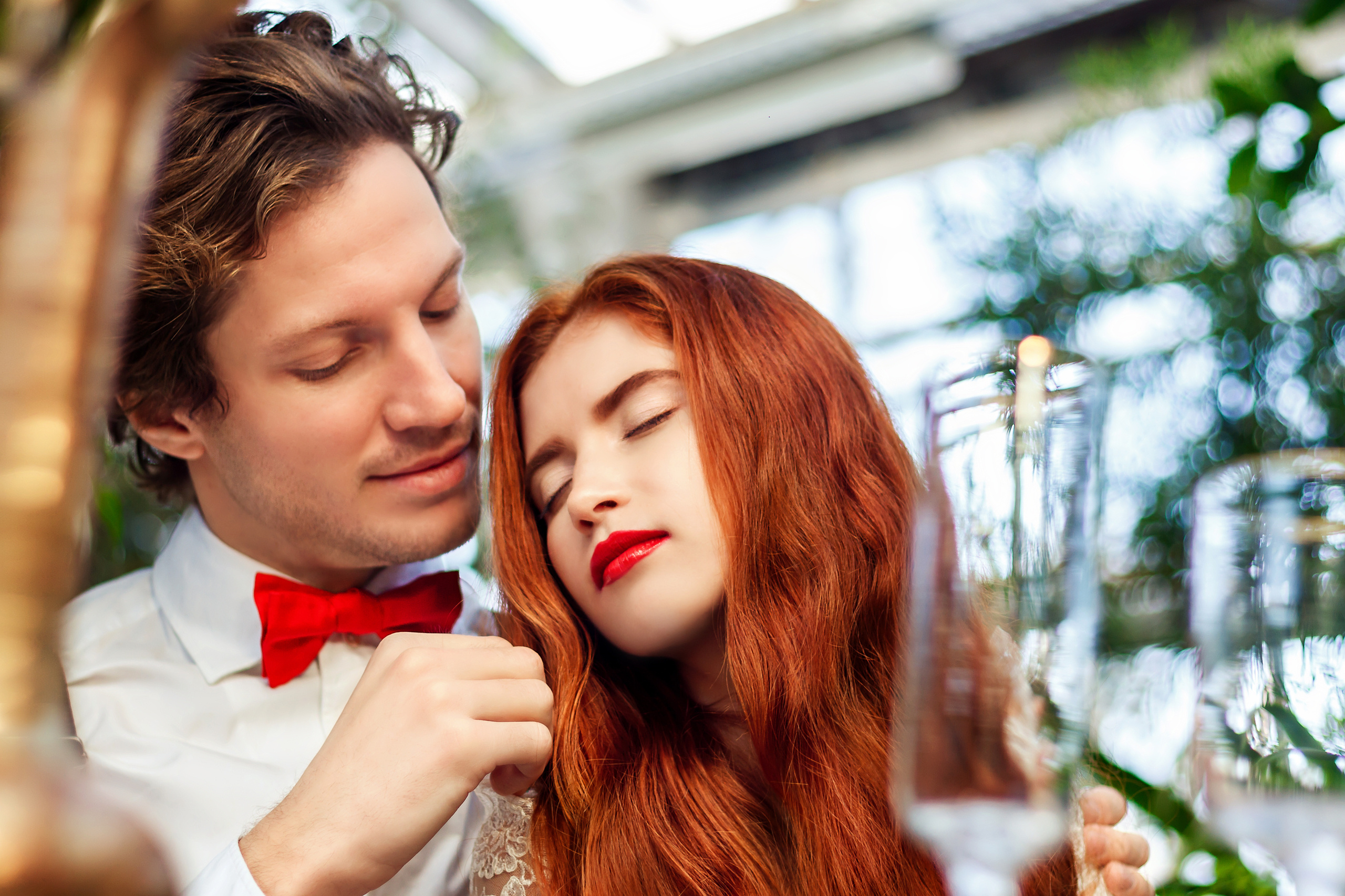 Фотосессия красивой пары в оранжерее. Деловая и Бизнес съемка в  Москве Инесса Грушко