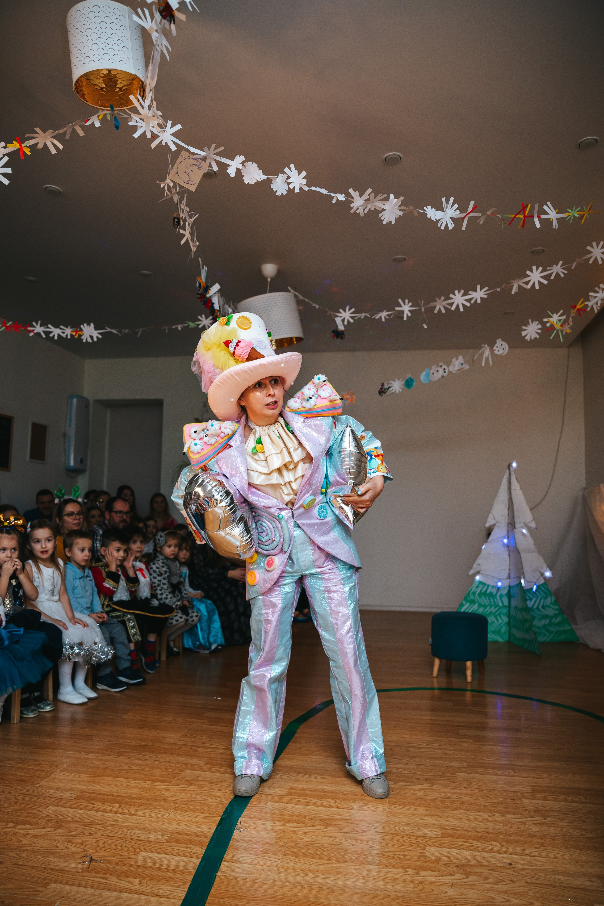 Новогодний утренник в Монтессори-садике. Семейный lifestyle фотограф в Санкт-Петербурге Людмила Пахомова