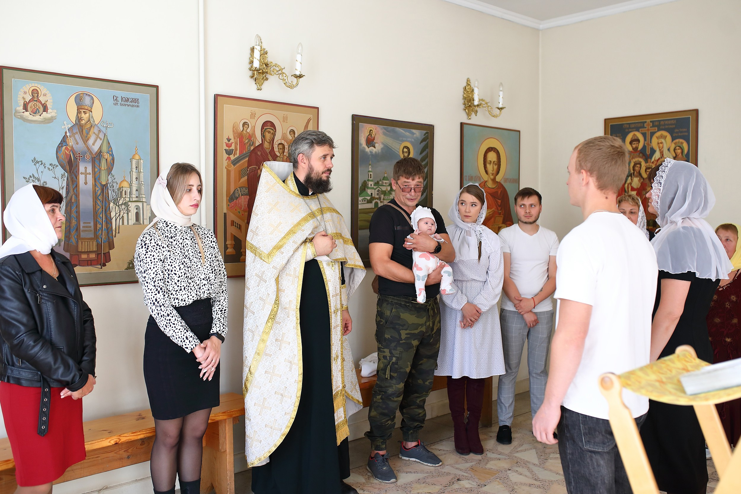 фотосессия крещение в храме 