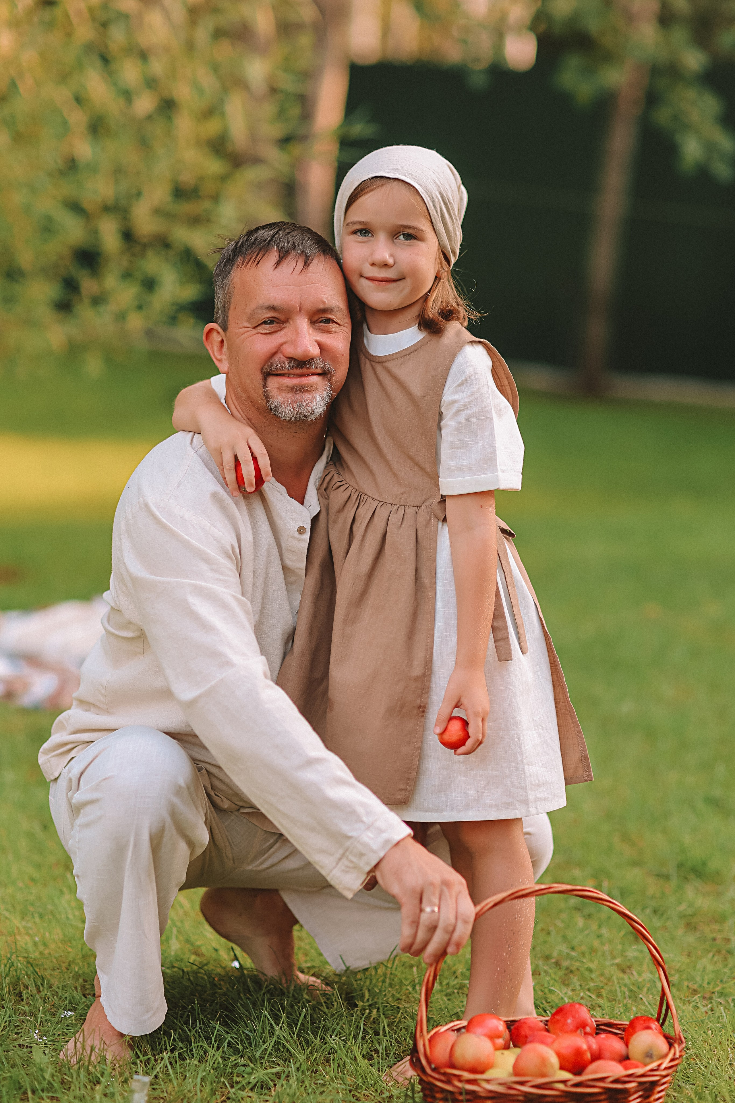 Стирка у дома. Семейный фотограф Тюмень, фотограф на роды Салмина Мария