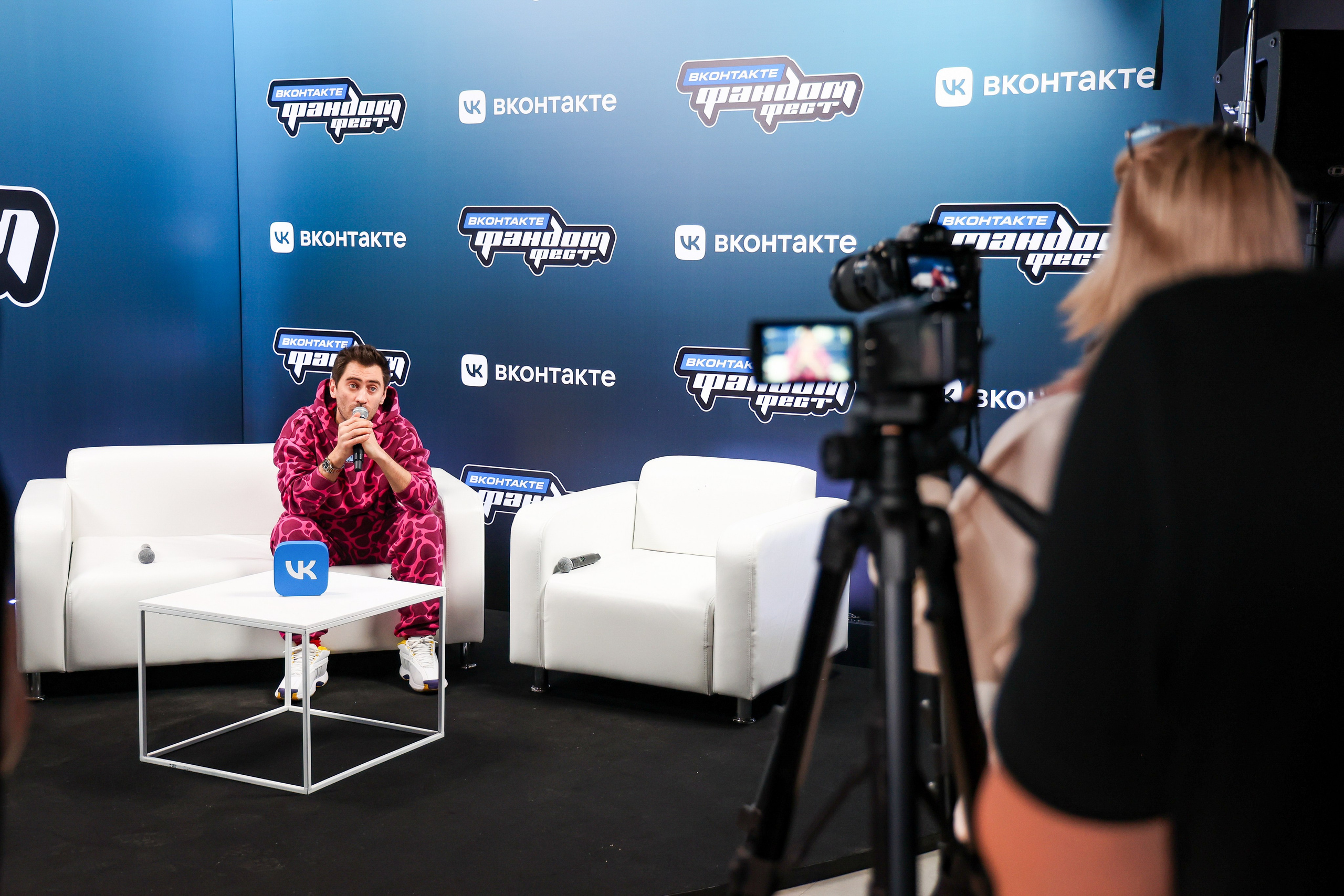 VK Fest. Показ «Стометровка» с Дмитрием Чеботарёвым. Свадебный и Event фотограф в Москве Бажина Ирина