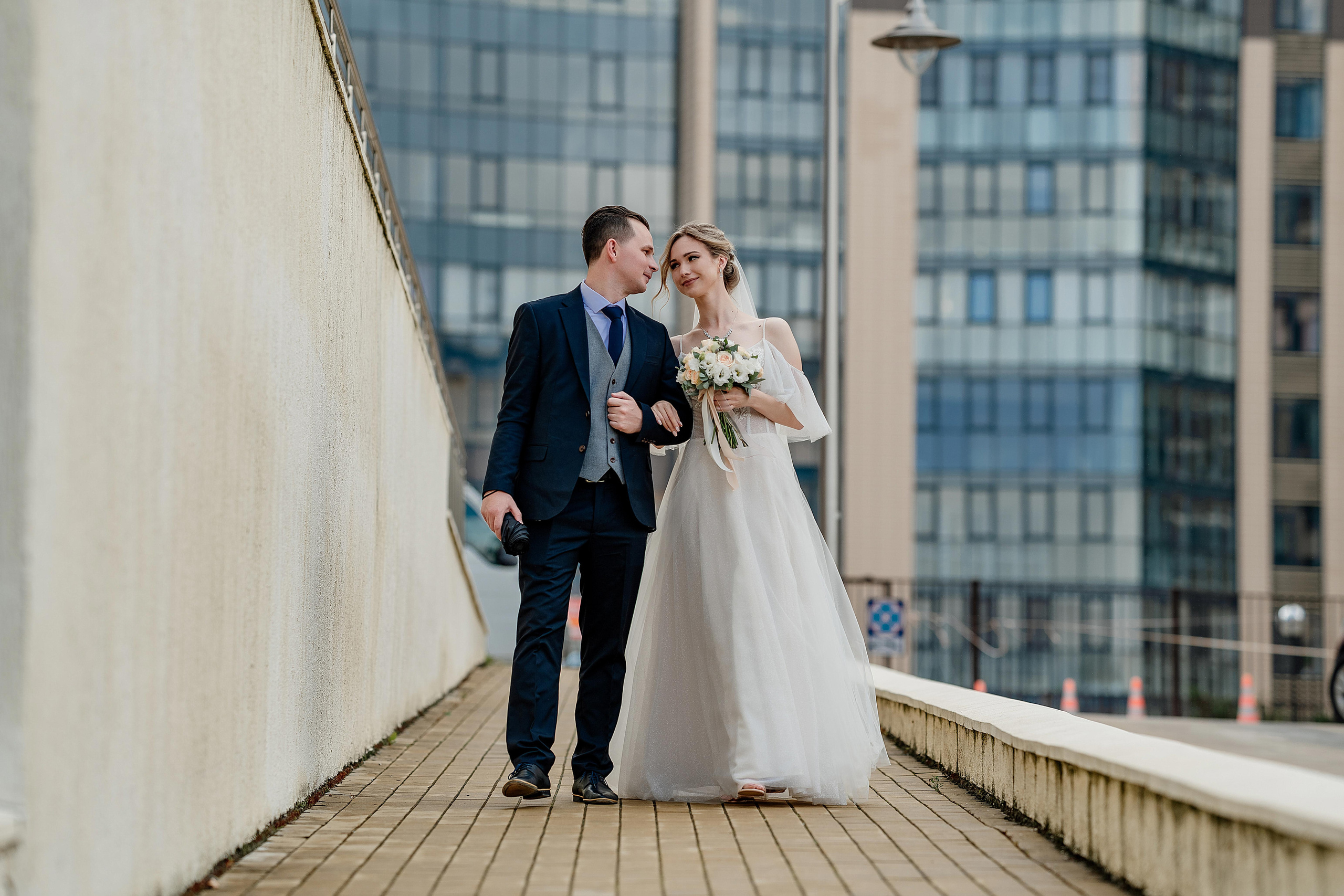 Свадебная фотосессия, свадьба летом, жених и невеста. Свадебный фотограф Новороссийск Марина КрамарИна Полещук