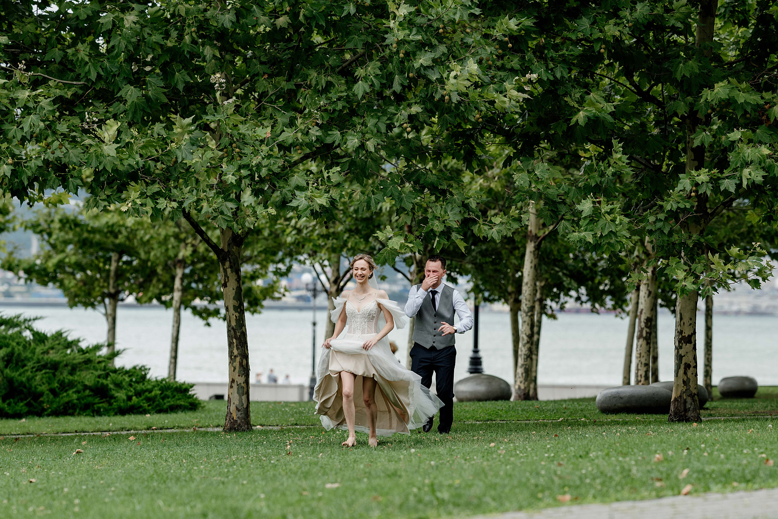 Свадебная фотосессия, свадьба летом, жених и невеста. Свадебный фотограф Новороссийск Марина КрамарИна Полещук