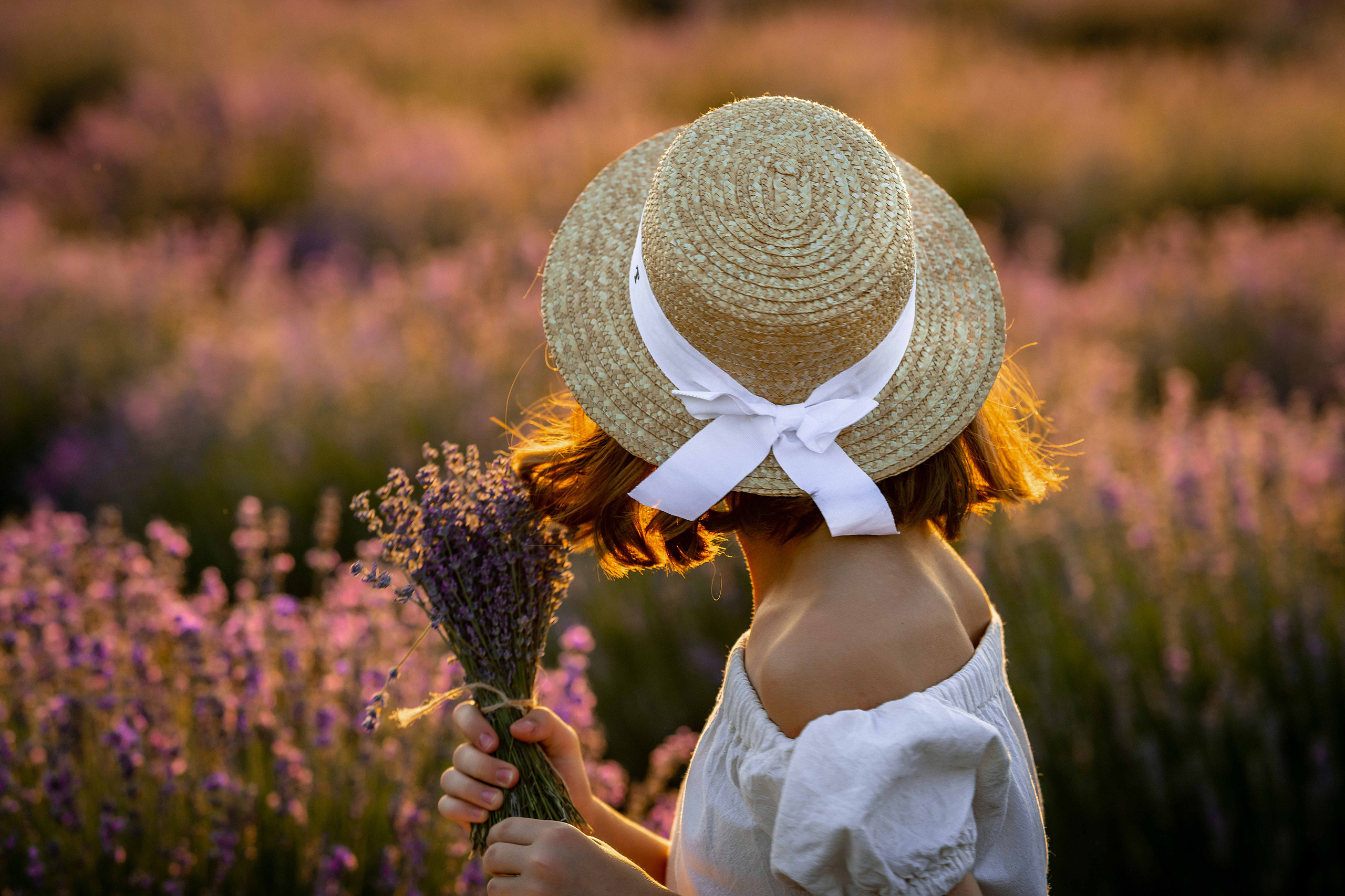 Фотосессия в лаванде, лавандовое поле, идеи для съемки в лаванде. Свадебный фотограф Новороссийск Марина КрамарИна Полещук