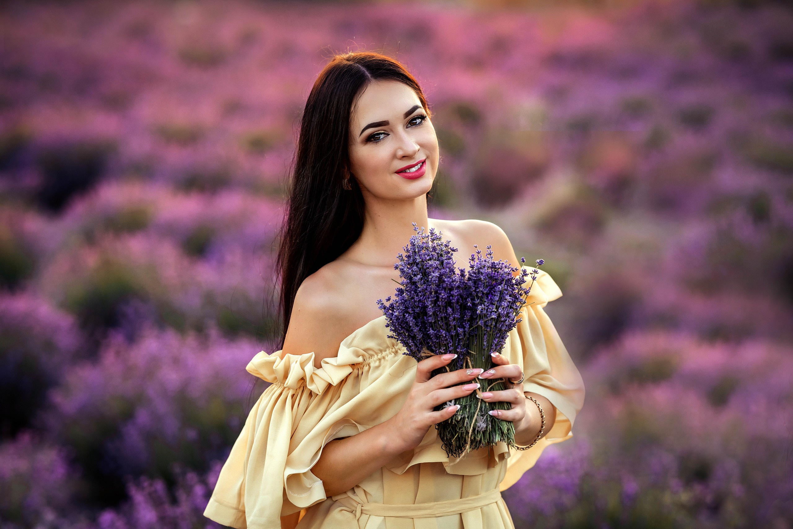 Фотосессия в лаванде, лавандовое поле, идеи для съемки в лаванде. Свадебный фотограф Новороссийск Марина КрамарИна Полещук