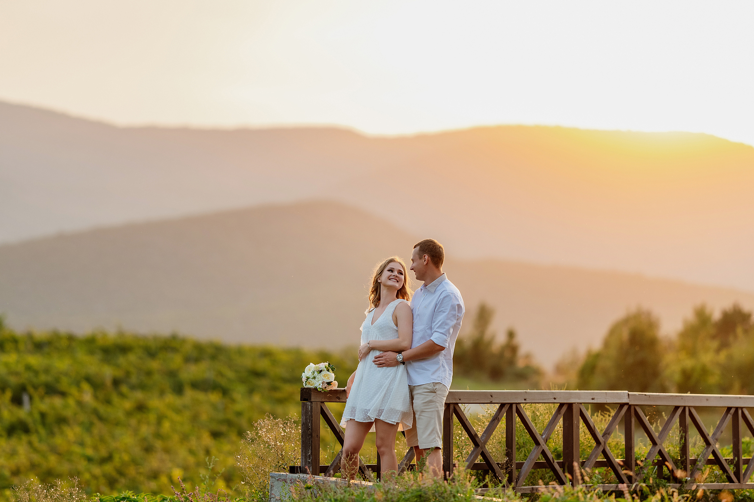 Свадьба любовь фотосессия лавстори абрау дюрсо. Свадебный фотограф Новороссийск Марина КрамарИна Полещук