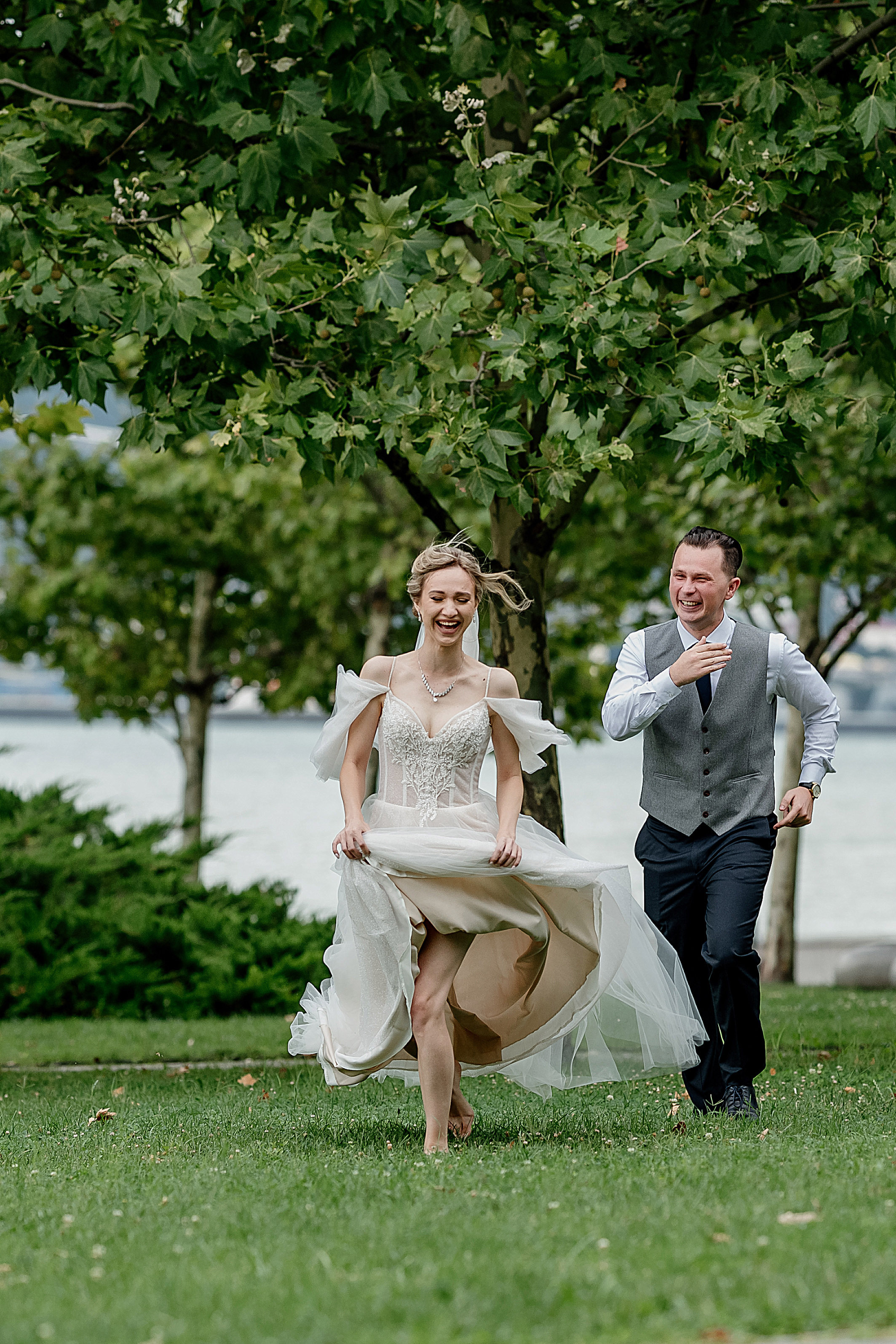 Свадебная фотосессия, свадьба летом, жених и невеста. Свадебный фотограф Новороссийск Марина КрамарИна Полещук