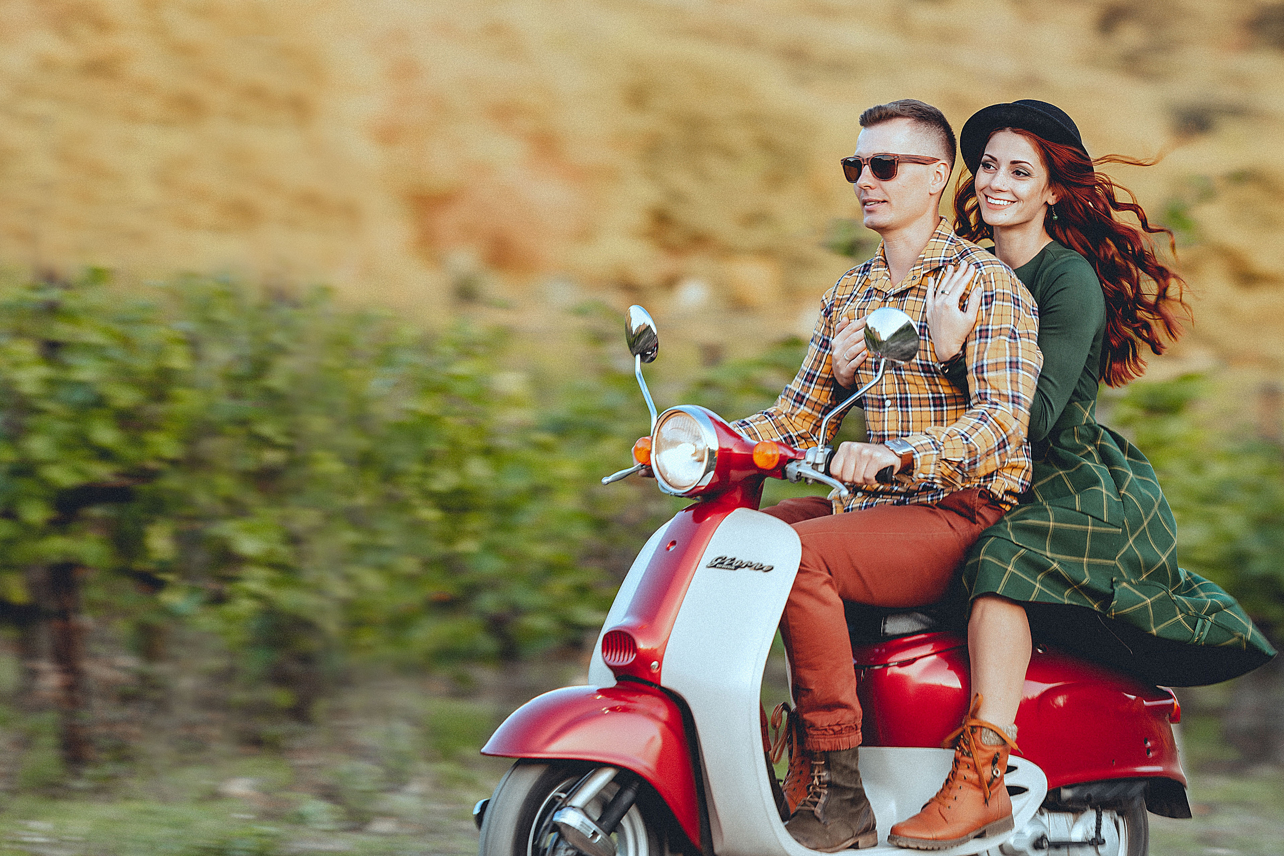 Любовная фотосессия на виноградниках, лавстори. Свадебный фотограф Новороссийск Марина КрамарИна Полещук