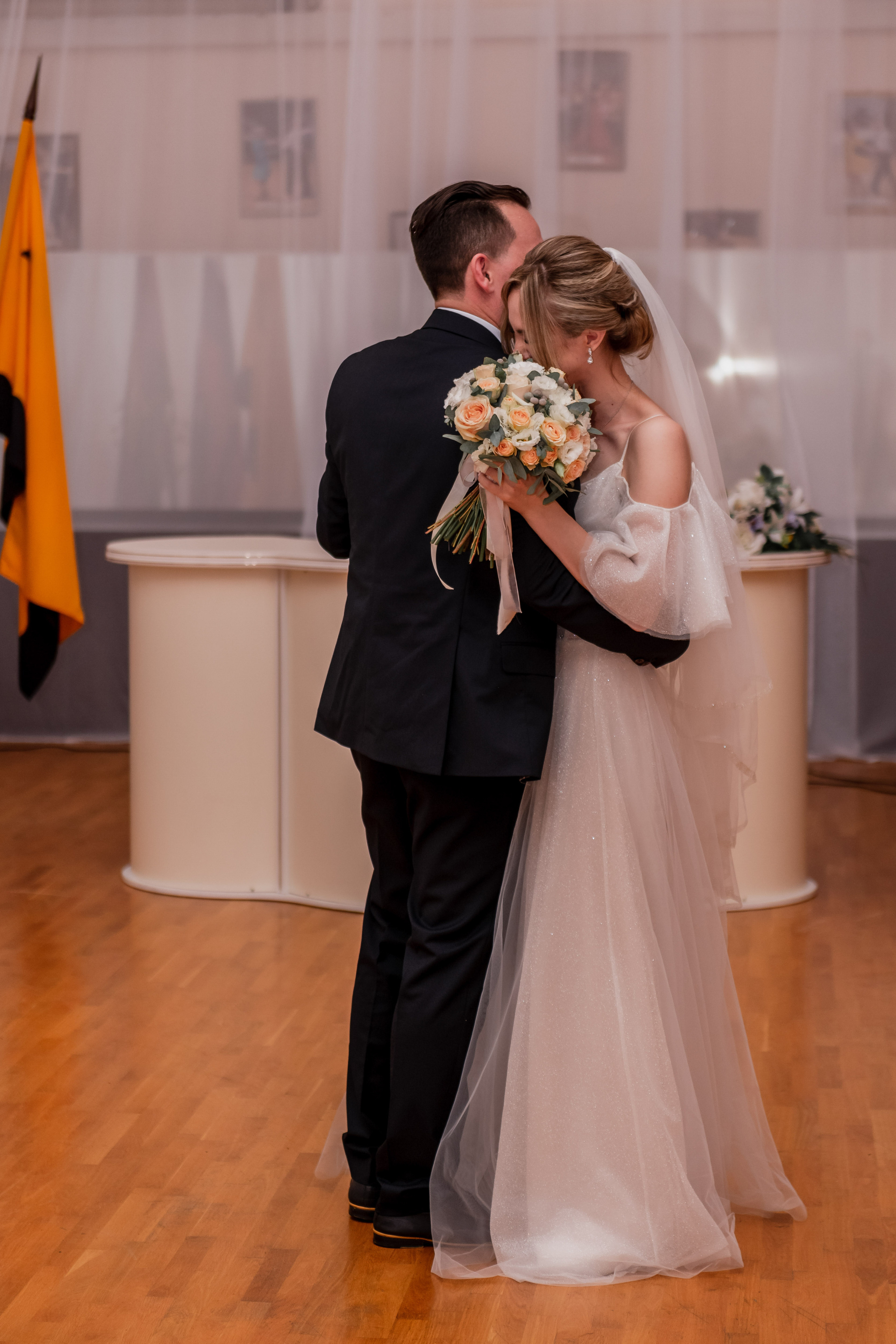 Свадебная фотосессия, свадьба летом, жених и невеста. Свадебный фотограф Новороссийск Марина КрамарИна Полещук