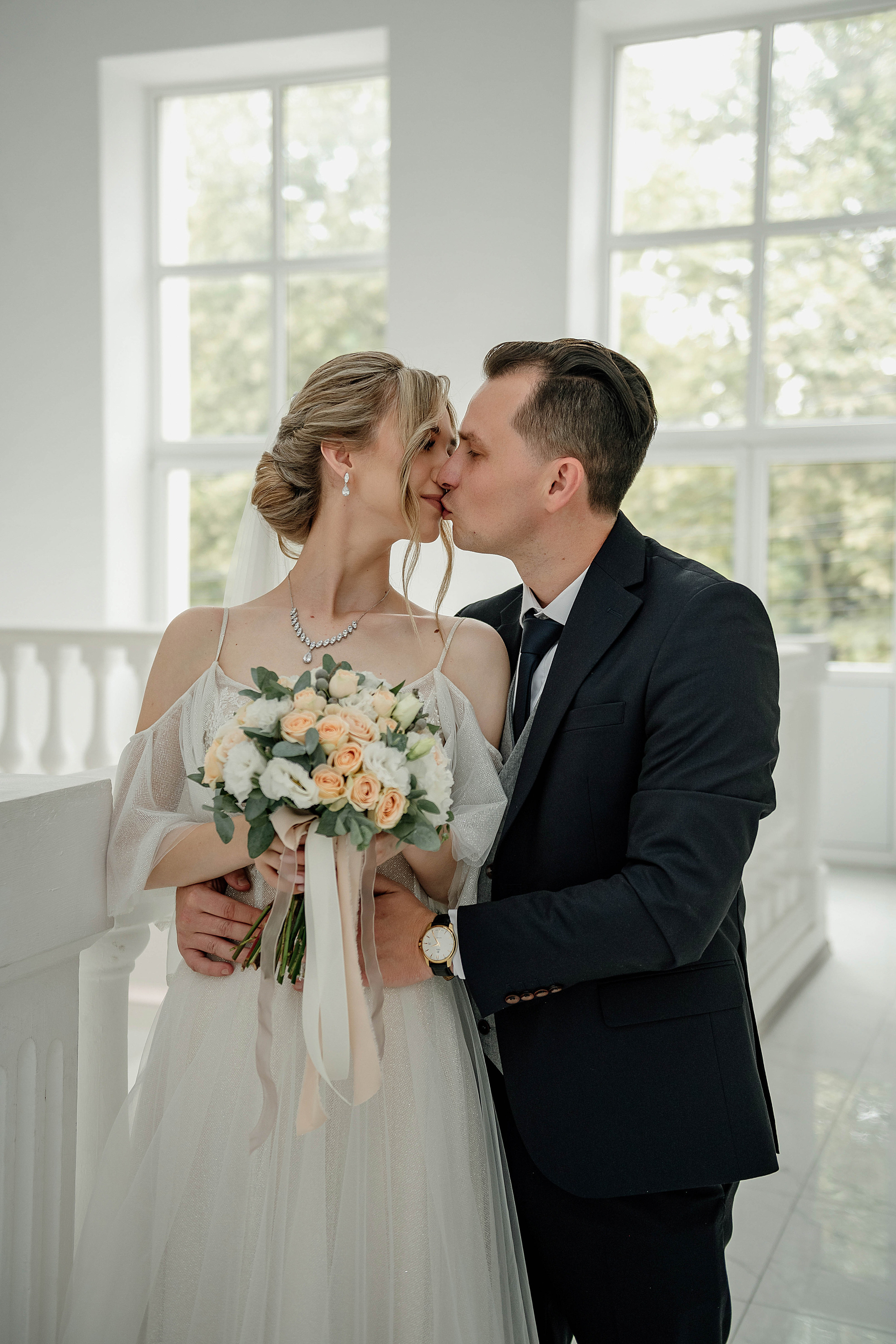 Свадебная фотосессия, свадьба летом, жених и невеста. Свадебный фотограф Новороссийск Марина КрамарИна Полещук