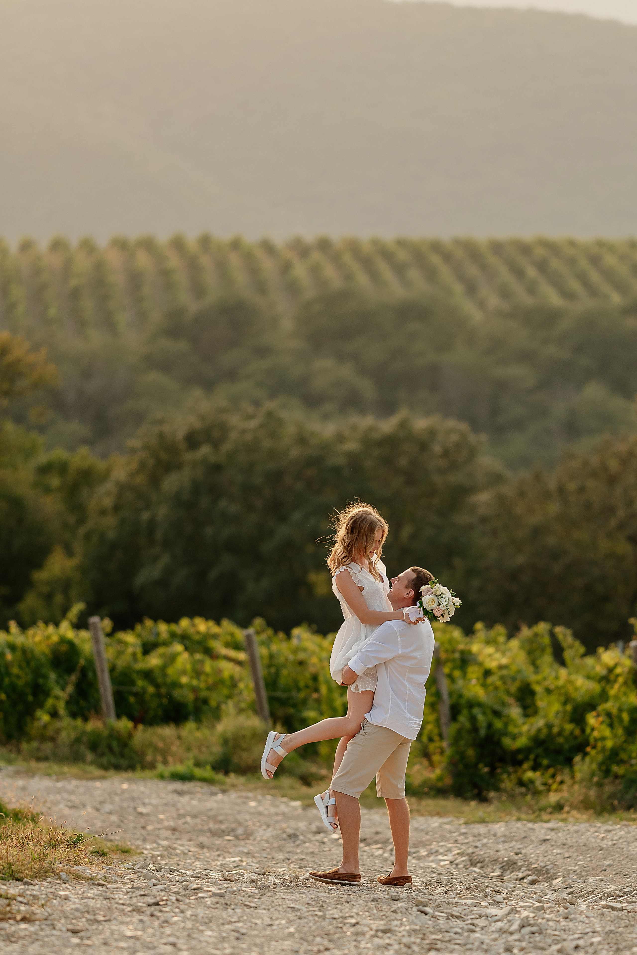 Свадьба любовь фотосессия лавстори абрау дюрсо. Свадебный фотограф Новороссийск Марина КрамарИна Полещук