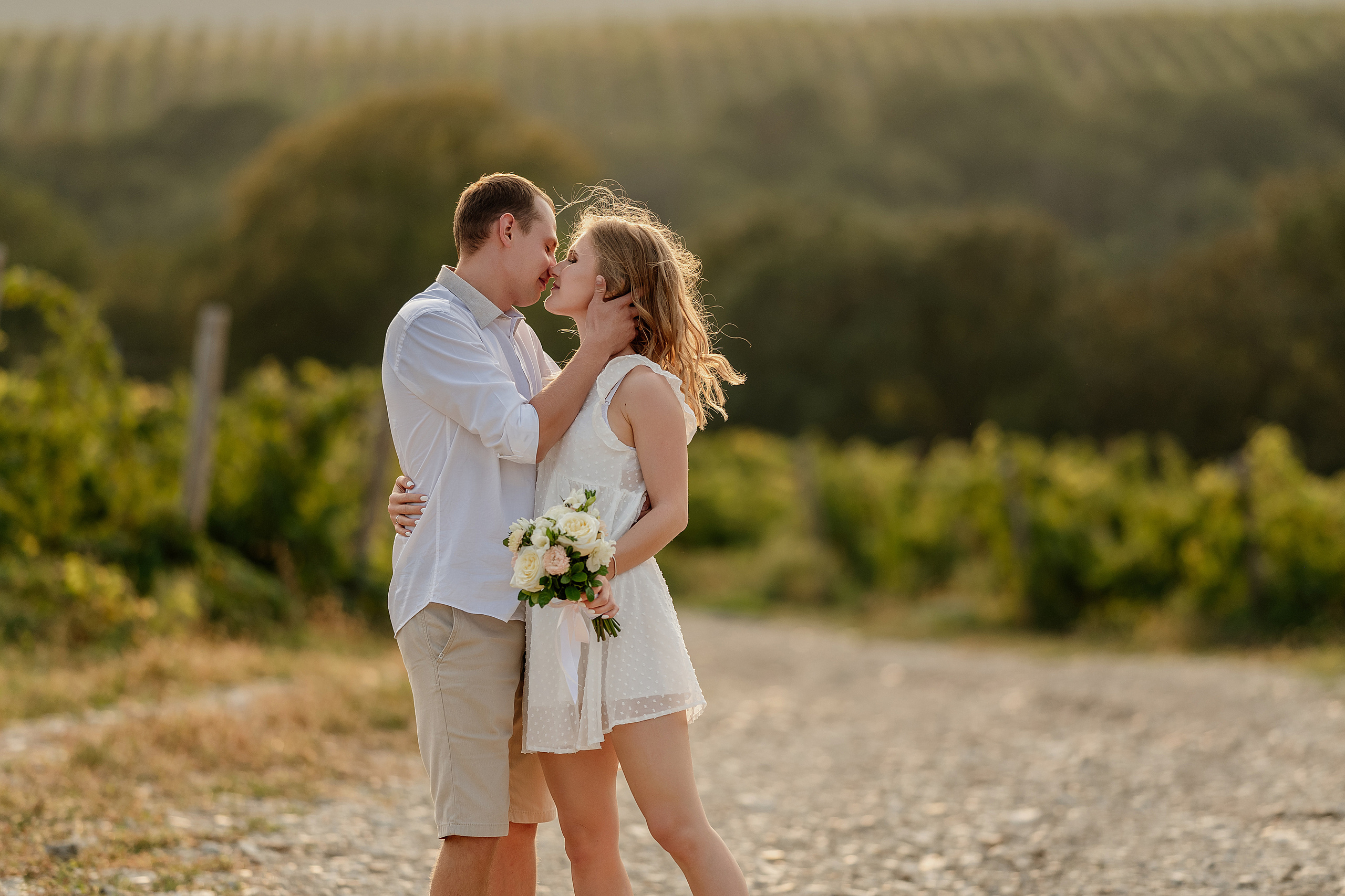 Свадьба любовь фотосессия лавстори абрау дюрсо. Свадебный фотограф Новороссийск Марина КрамарИна Полещук